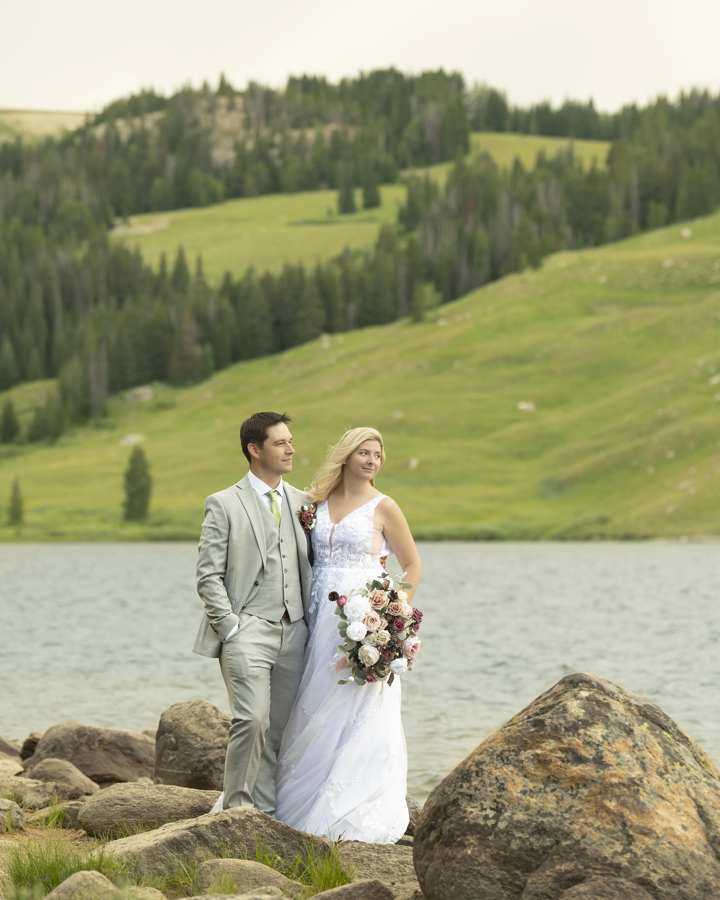 Zach+Hannah_BeartoothBridals-179 copy.jpg