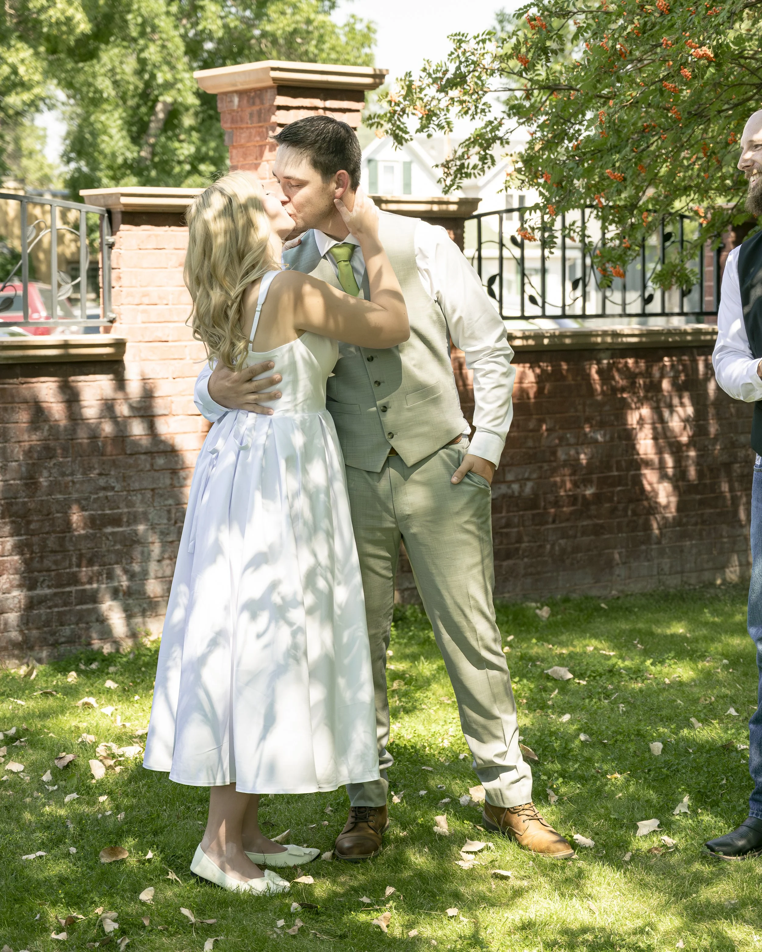 Zach+Hannah_WeddingCeremony-213 copy.jpg