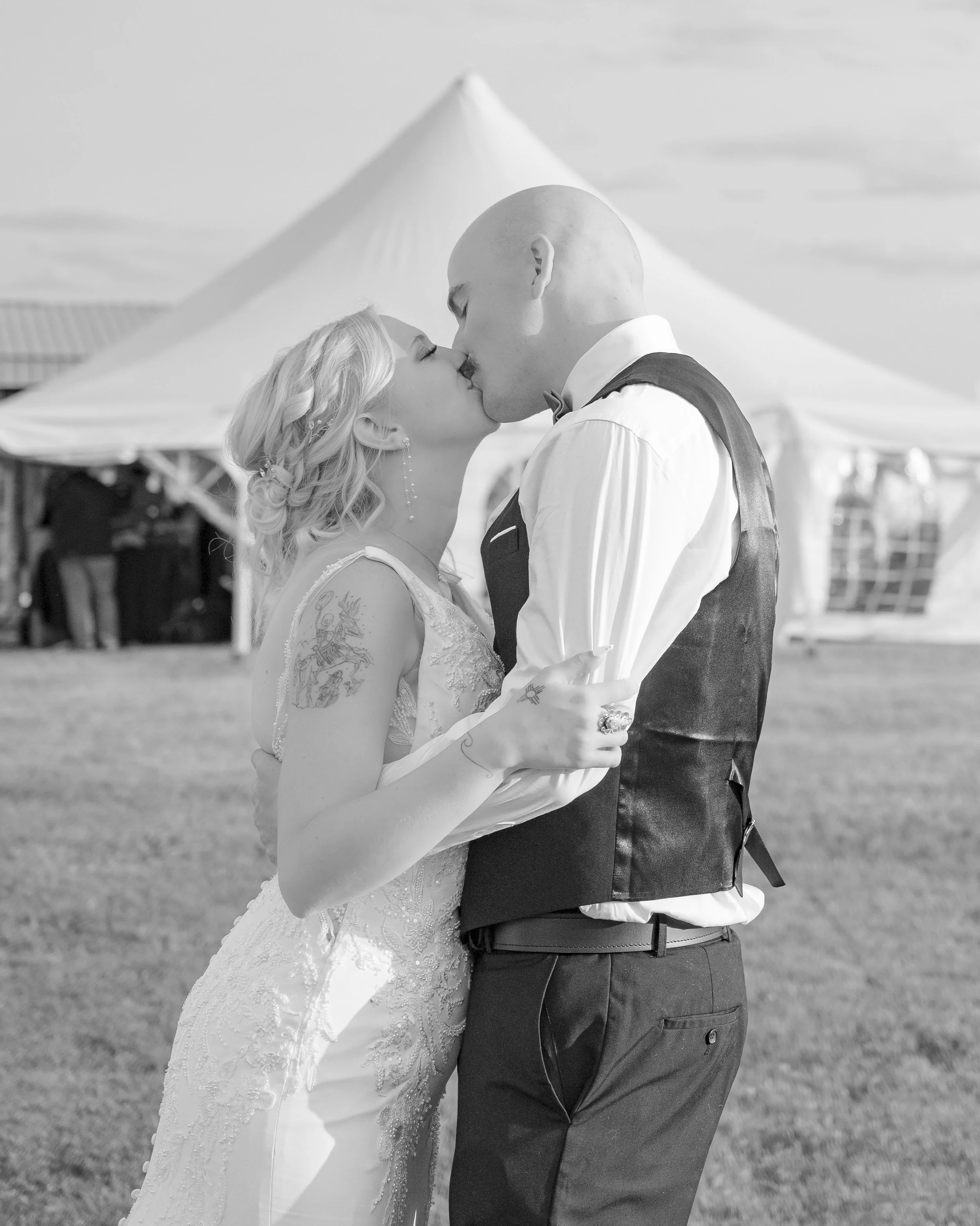 Caynen+Abby_WeddingSneakPeeks-184.jpg