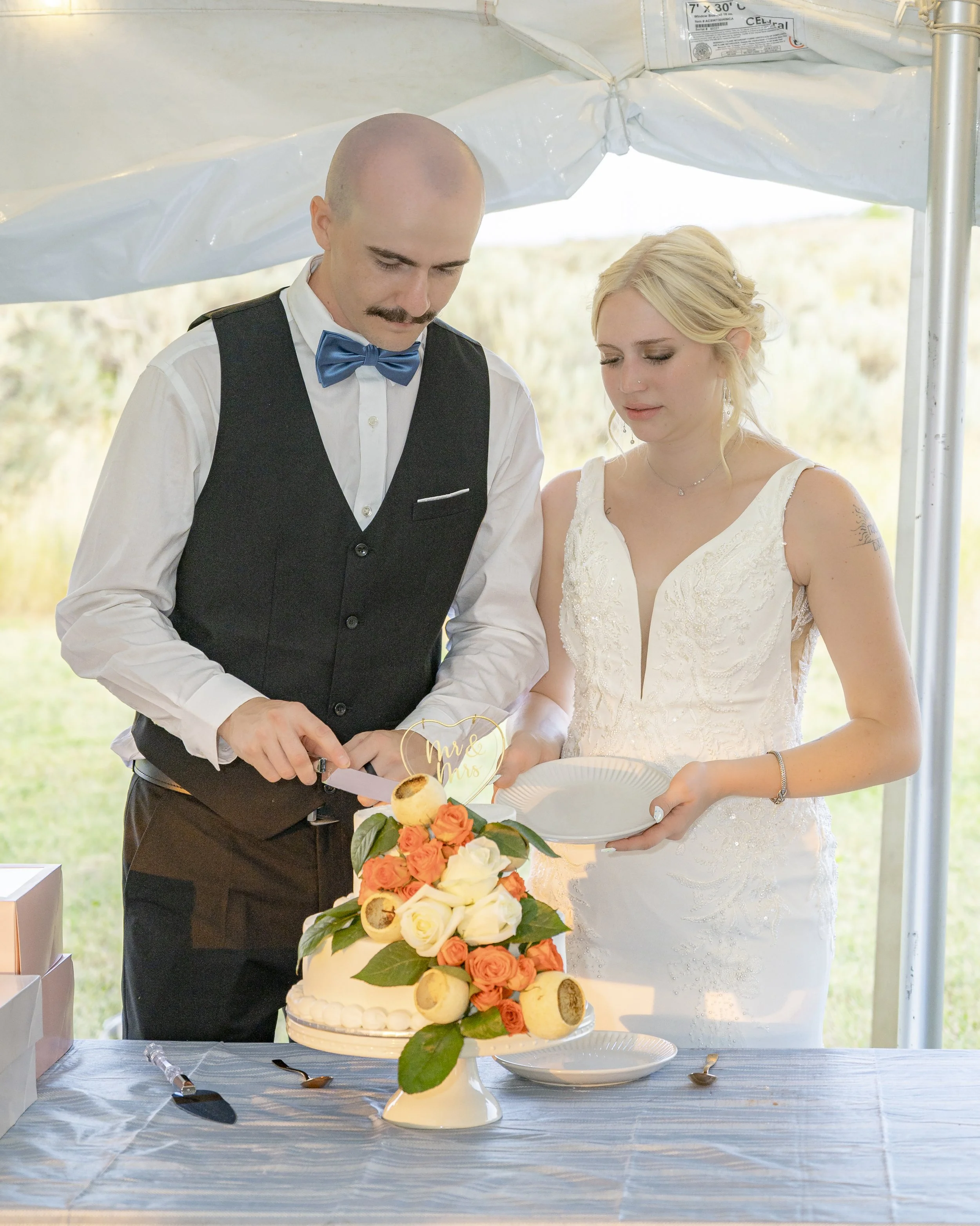Caynen+Abby_WeddingSneakPeeks-189.jpg