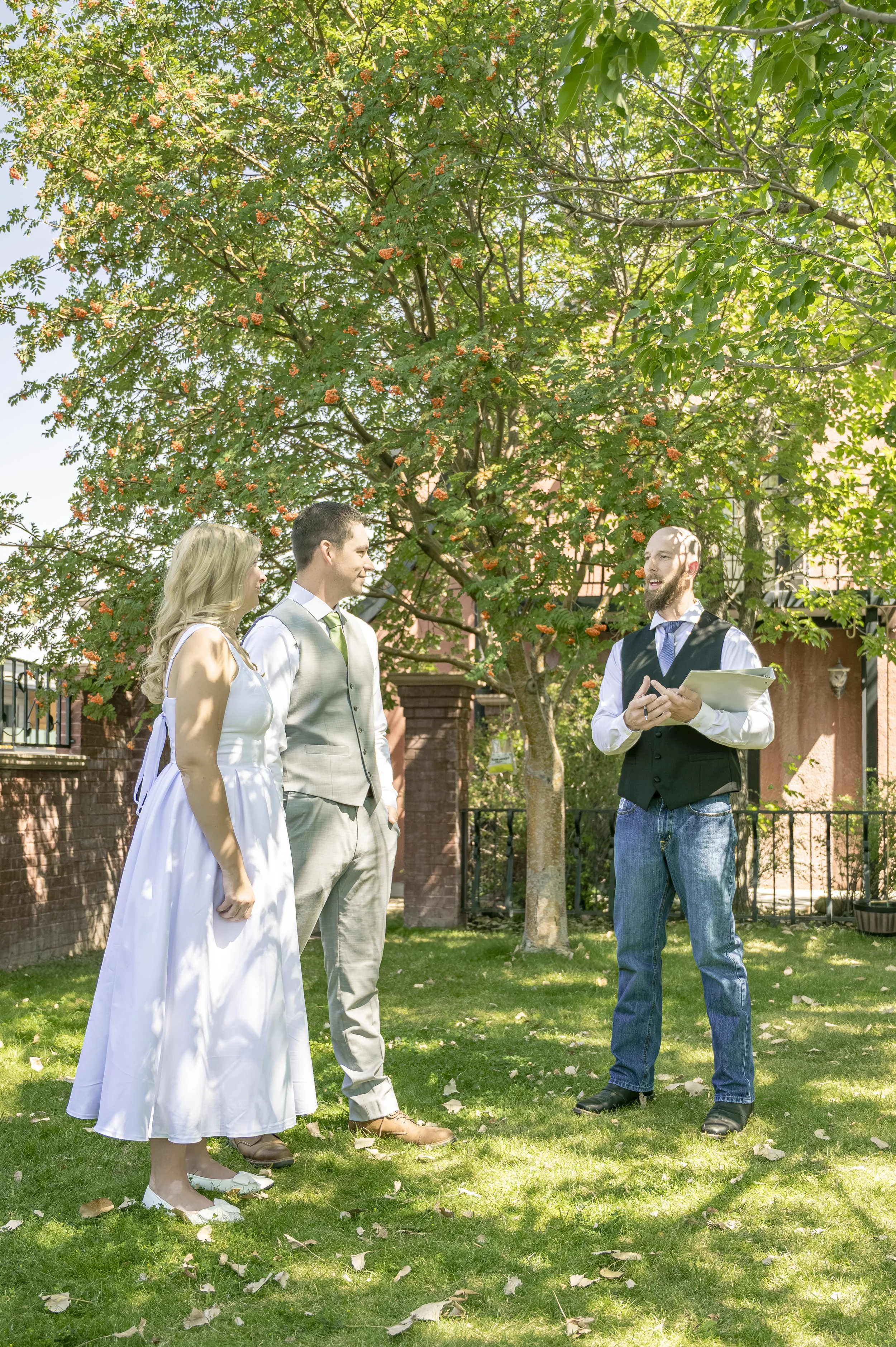 Zach+Hannah_WeddingCeremony-208 copy.jpg