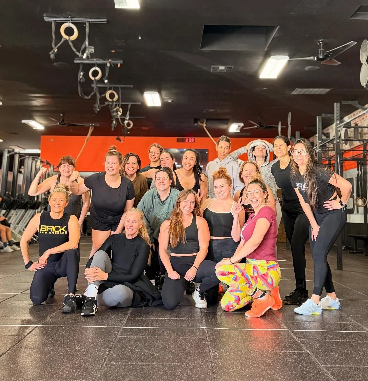 Well someone had to take the picture 😂😂

LOVE US + LOVED the way you all stepped up in your front squats today!!!

If you had to miss today, be sure to get your butt in next Saturday for the final push in this training block ANNNDDD for coffee with