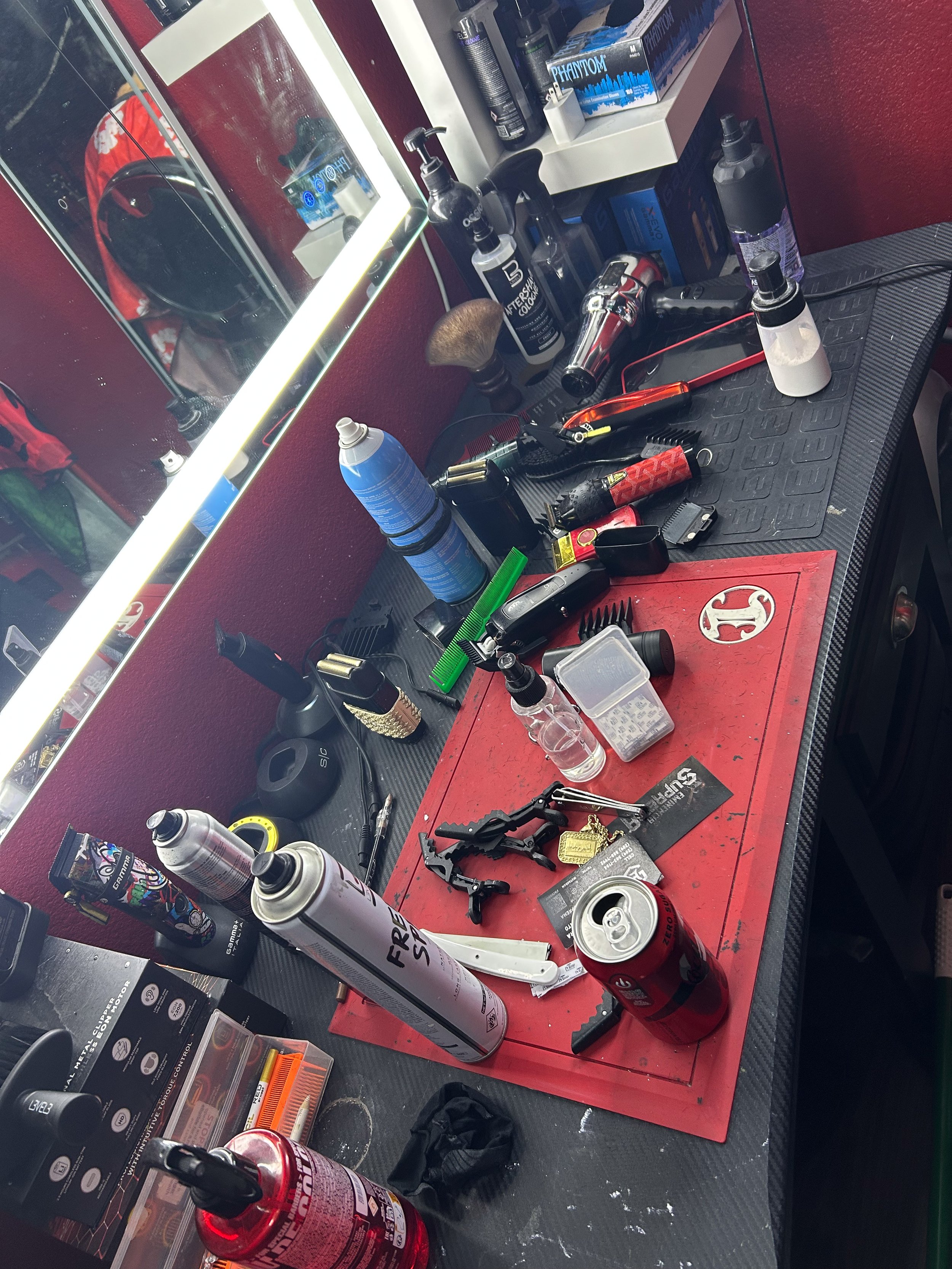  Jose Rios’ bedroom in Manteca, California, doubles as barbershop on Feb. 4, 2026. (Raul Figueroa/The Tower)&nbsp; 