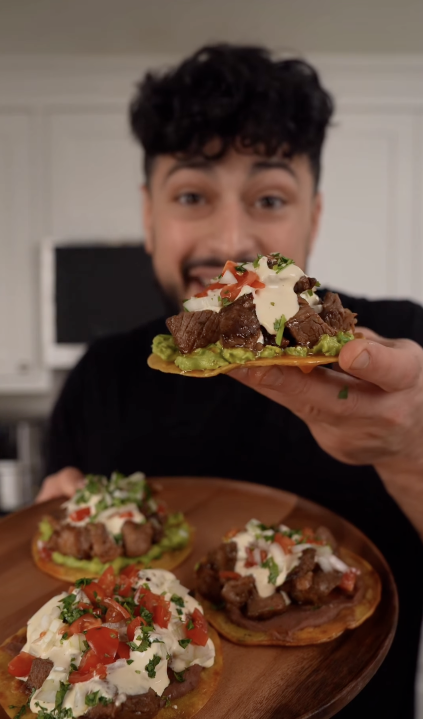 STEAK QUESO TOSTADAS