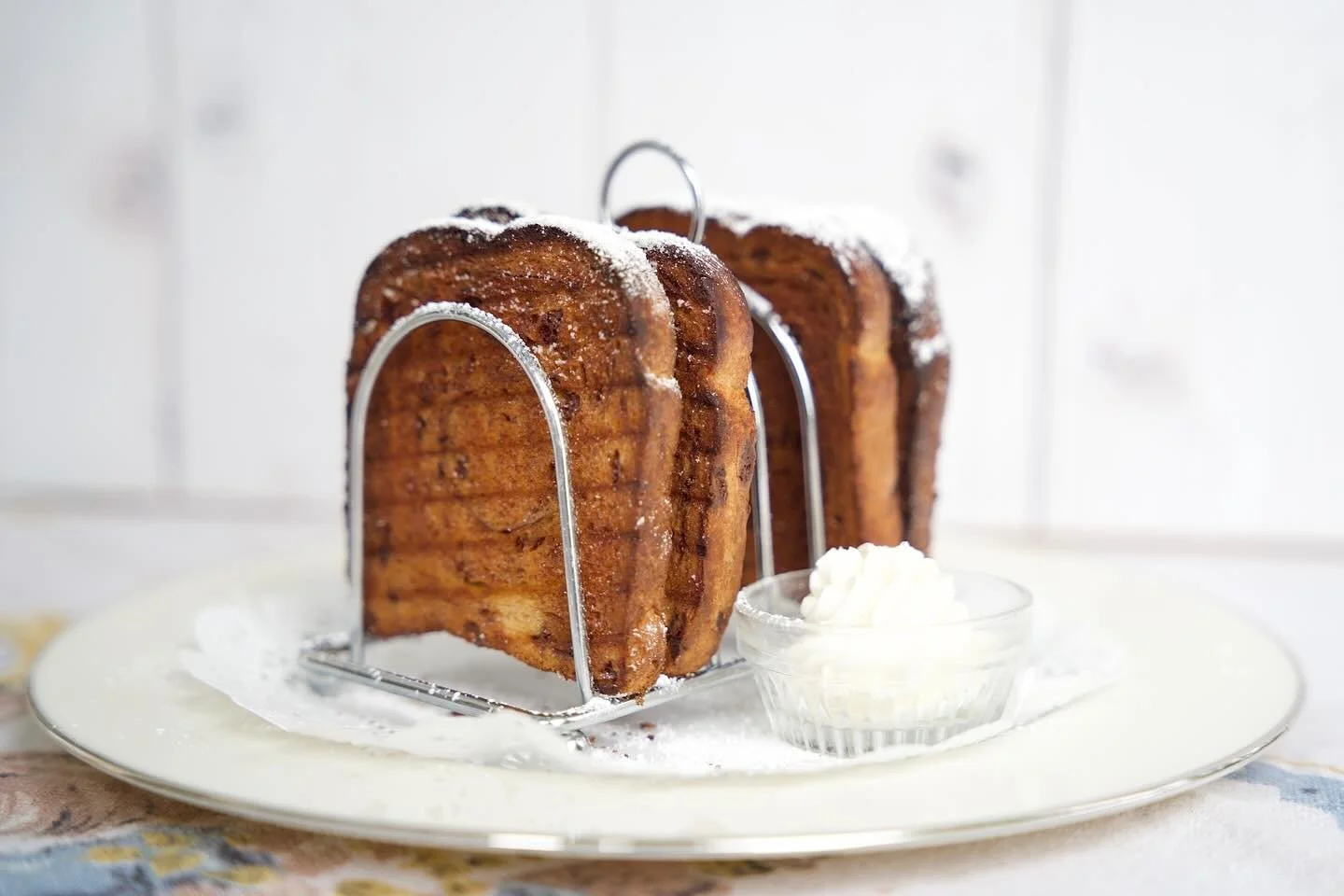 Sweet memories of cinnamon toast on early school mornings. Everyone needs the comfort of a vintage silver toast rack filled with cinnamon toast 🩷