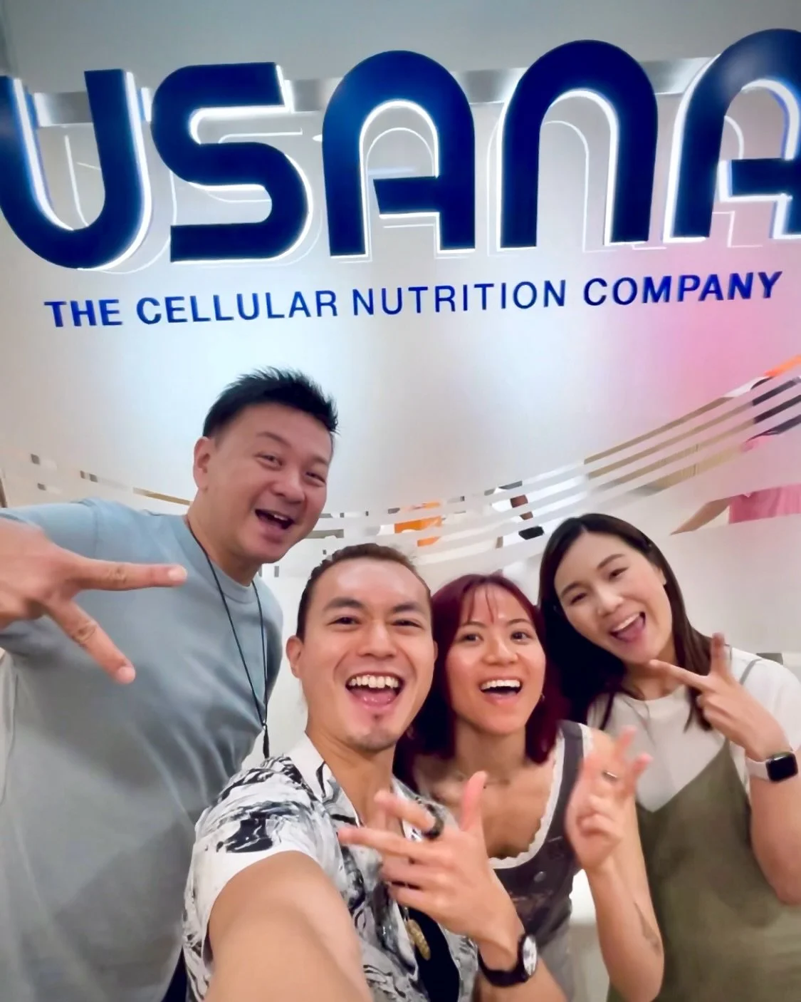Health really is the new wealth 🫶🧬✨

On the outside, it might look like I&rsquo;ve had the energy to globe-trot for 12+ years&mdash;but what you probably wouldn&rsquo;t guess&hellip;

&hellip;is that just a few years ago, I was battling CFS, severe