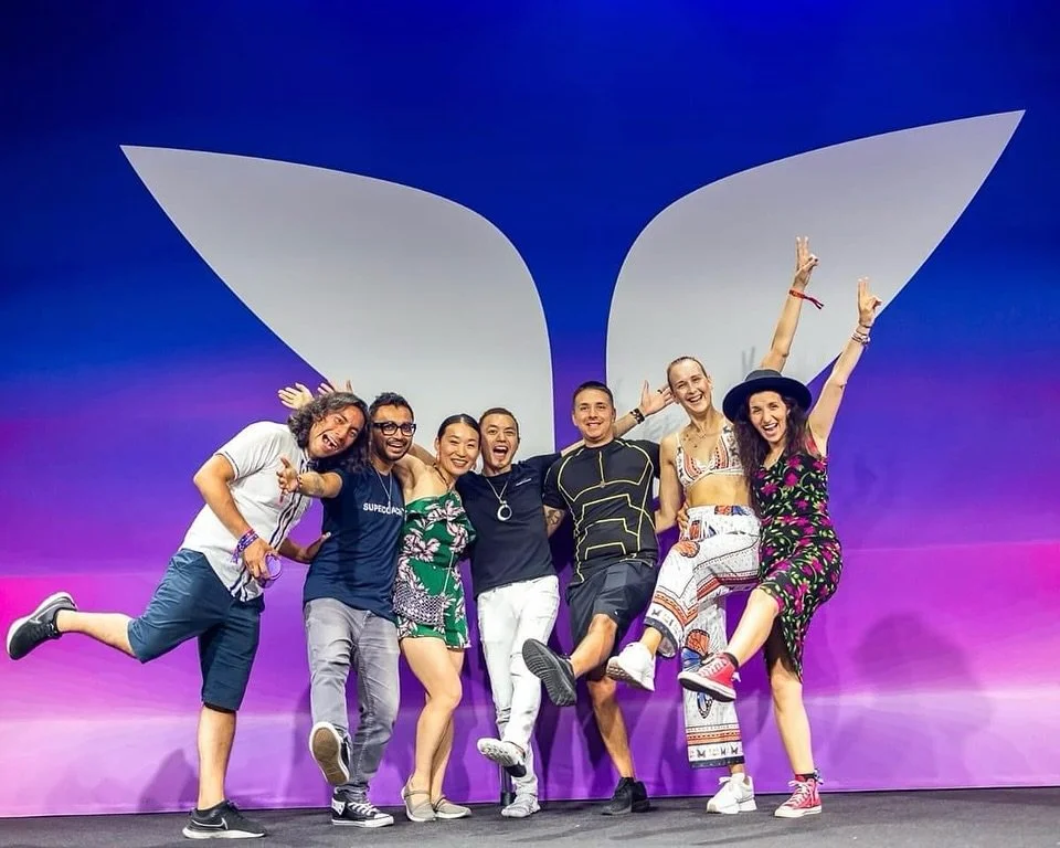 Counting down to this year&rsquo;s @mindvalley University and the Supercoach Summit! 😍🌏🎉

What makes transformational travel so electrifying? You never quite know what magical moments are going to unfold! ✈️💫

🤝 The like-minded souls you wouldn&