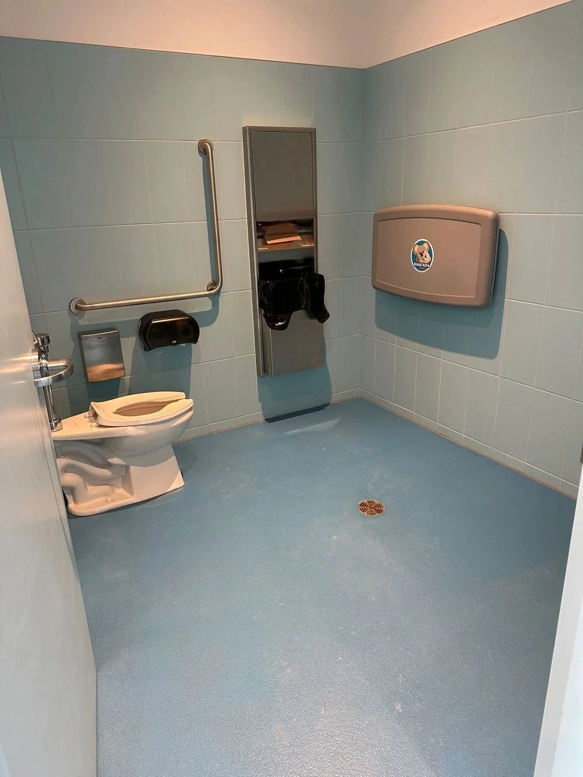 La Caserne – scène jeune public: Toilette accessible