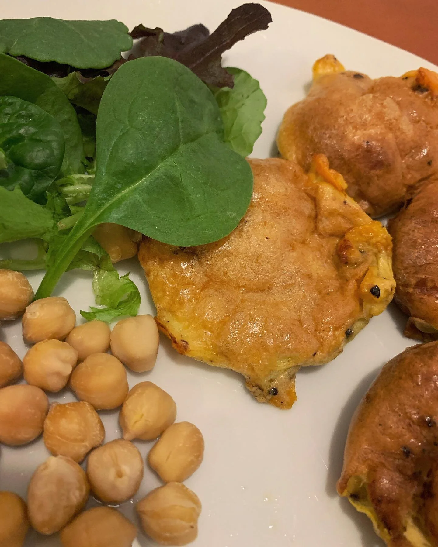 First day of my big-girl RDN job calls for an easy, meal-prepped, yummy breakfast.

This low-glycemic meal is nutrient-dense and macro-balanced, keeping you feeling full for hours!

Fun Fact:
Starting the day with a protein-packed meal helps to stabi