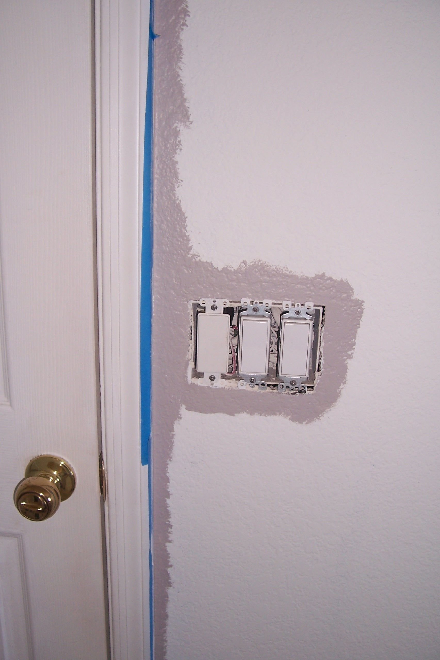 paint-around-lightswitch.jpg