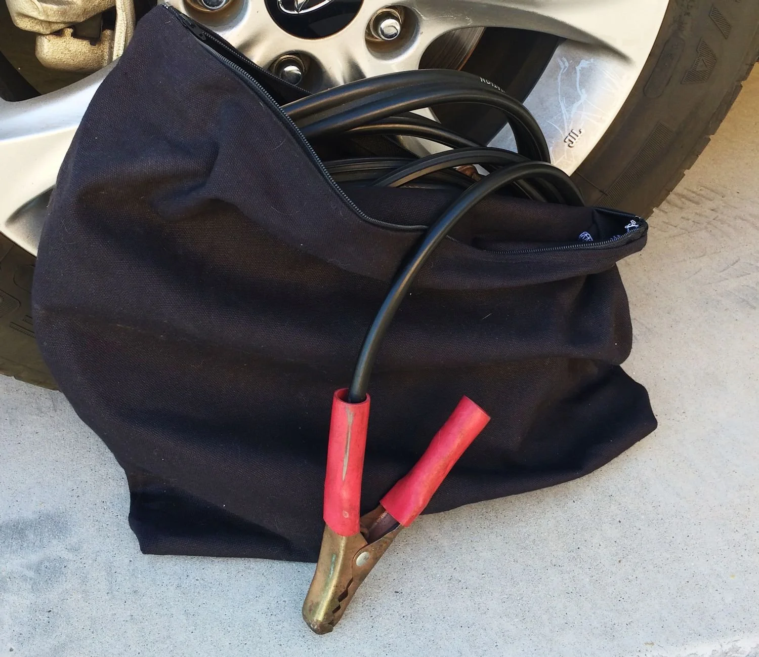 Jumper Cable Bag Sewing Pattern — Spruce & Fjell