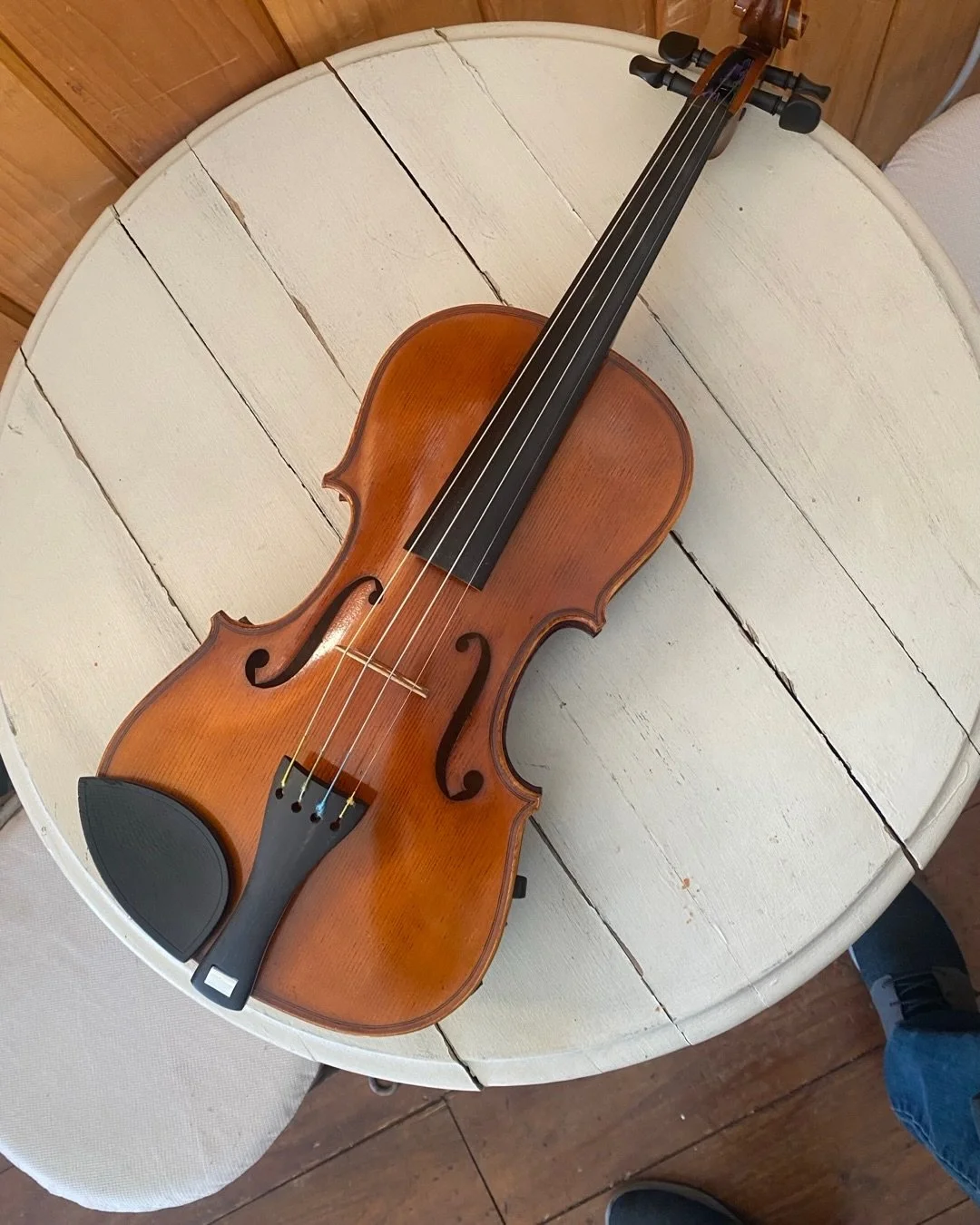 Finally finished. Very happy with this Violin.
.
#violinmaker #viol&iacute;nmaker #greatviolin