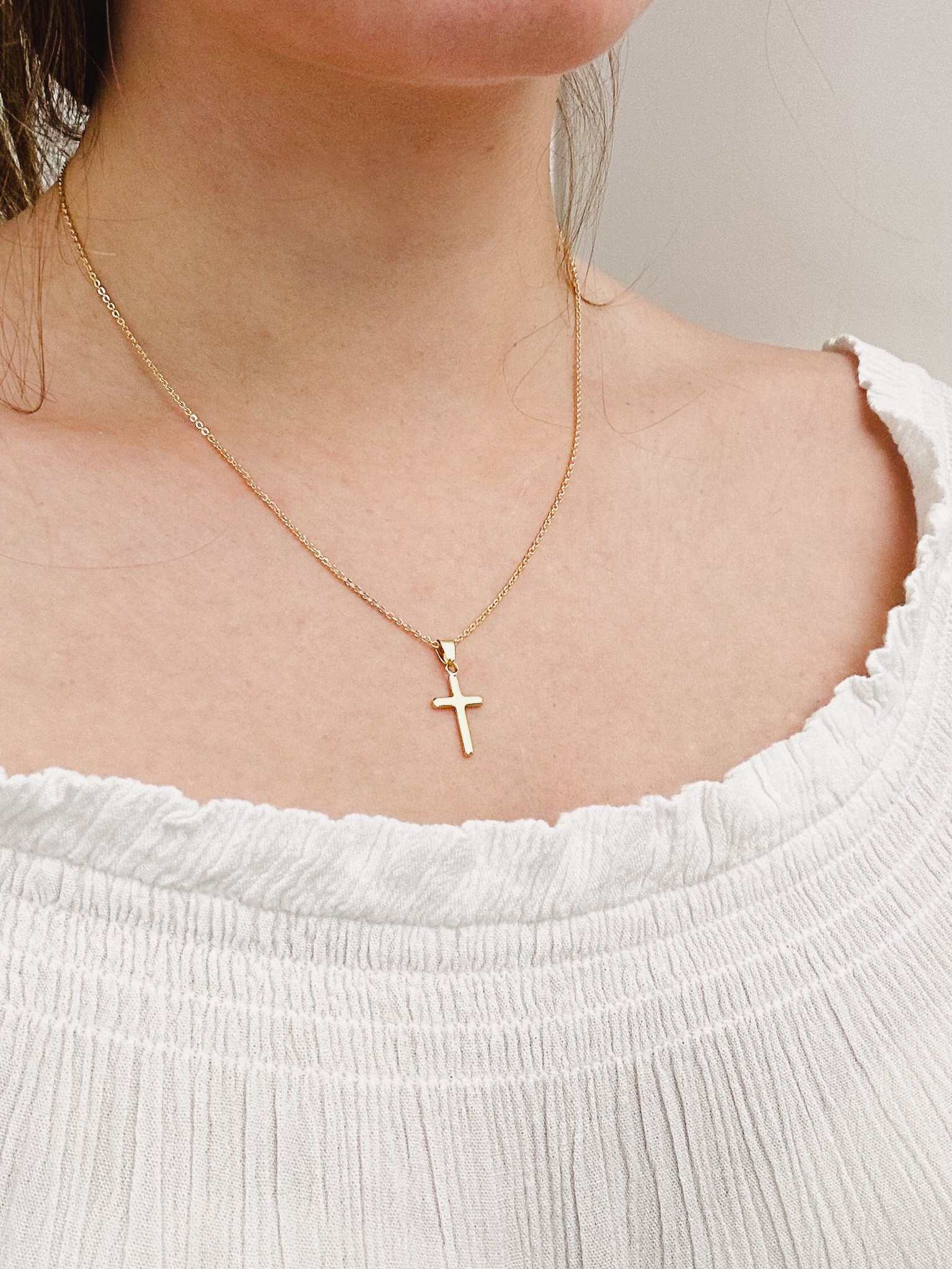 Dainty Cross Necklace - Southern Trends