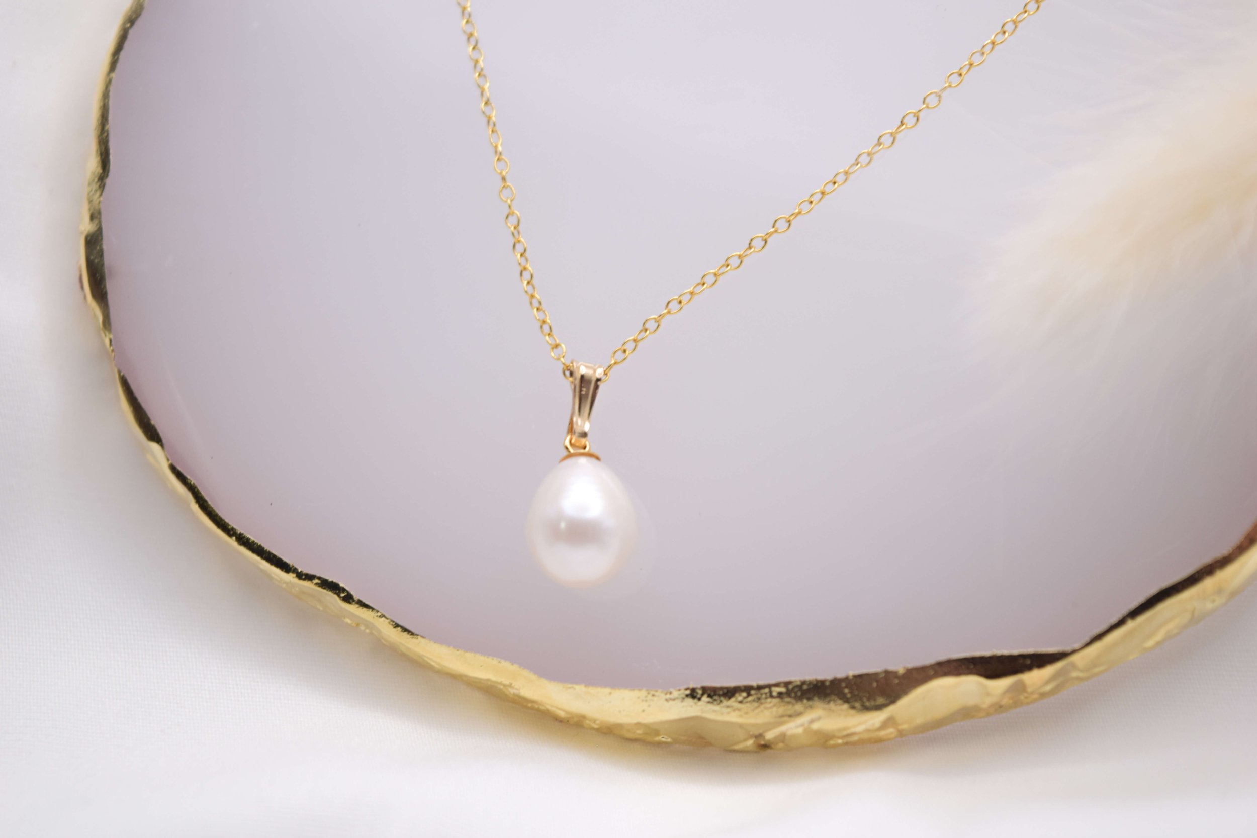Pearl Drop Pendant Necklace