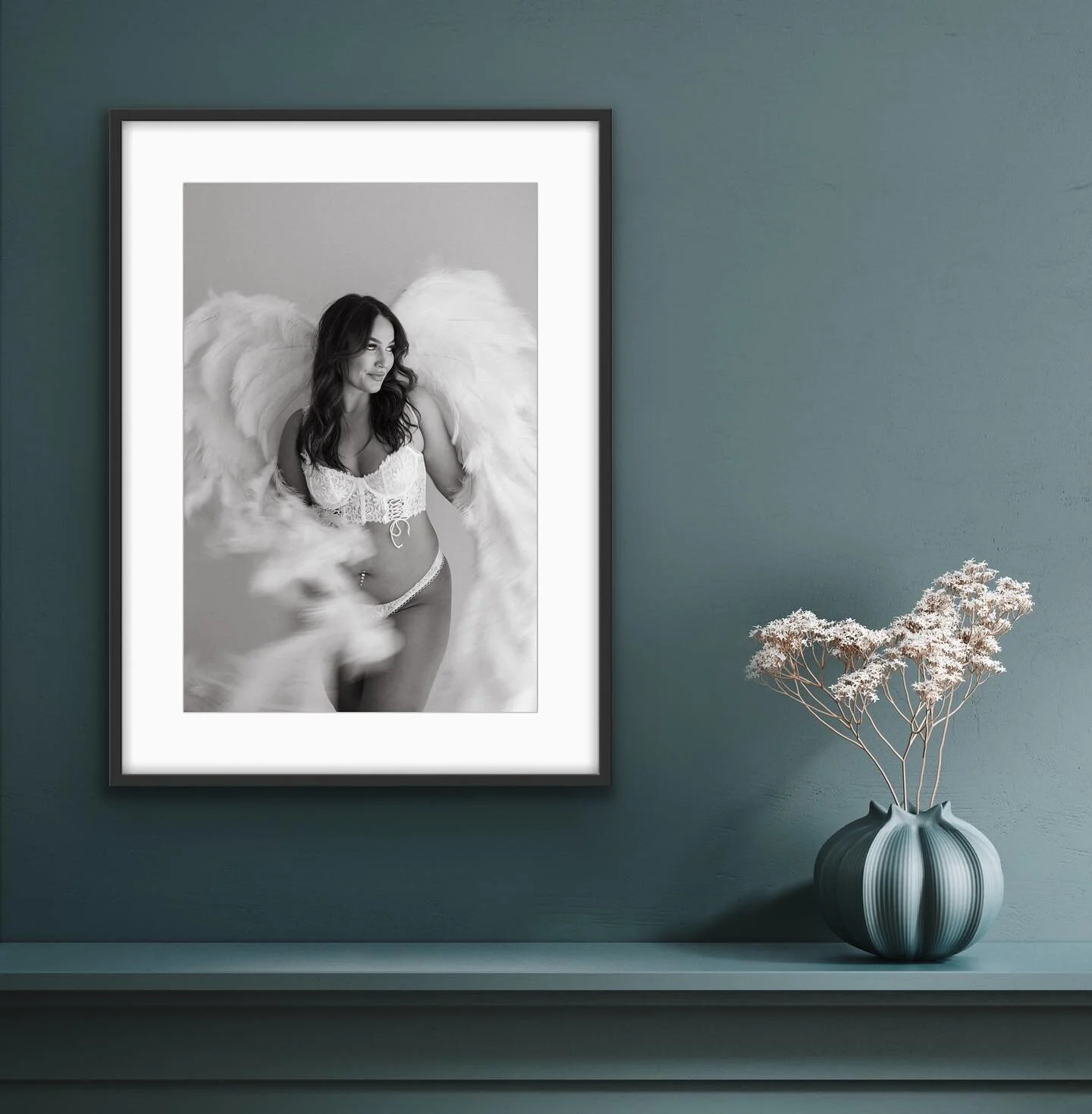 Be your own daily affirmation 💫 

Luxurious handcrafted Albums, Power Portraits &amp; Gallery Worthy Prints.

A daily affirmation of your strength, beauty, courage and power. 

Every photo you choose will have your empowering moment attached.

It&rs