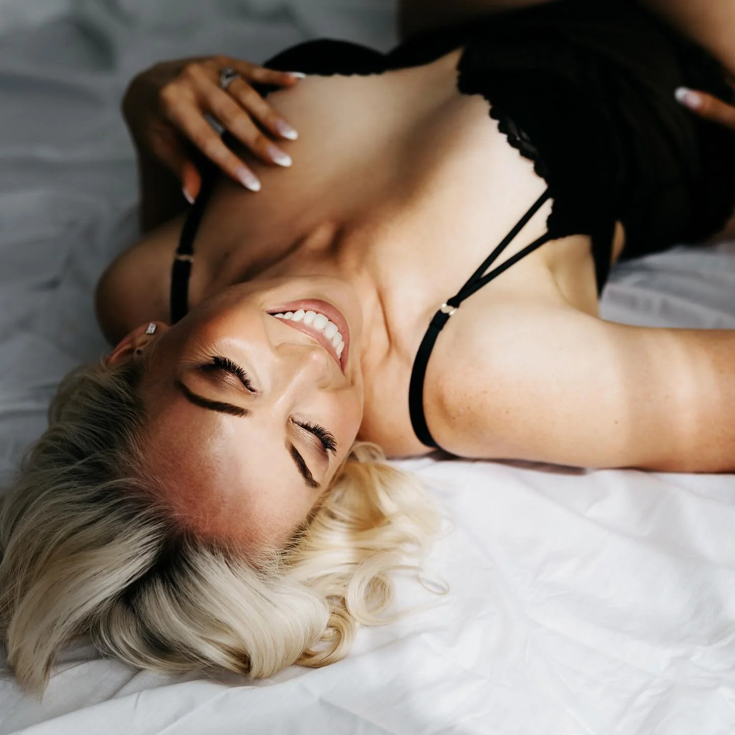 If you&rsquo;re a woman who never wears lingerie but prefers her partners T-shirts, PJ&rsquo;s or just being nude that&rsquo;s fine!

If you would rather wrap yourself in nothing but a sheet, florals or your fab pair of jeans &mdash; that&rsquo;s bri