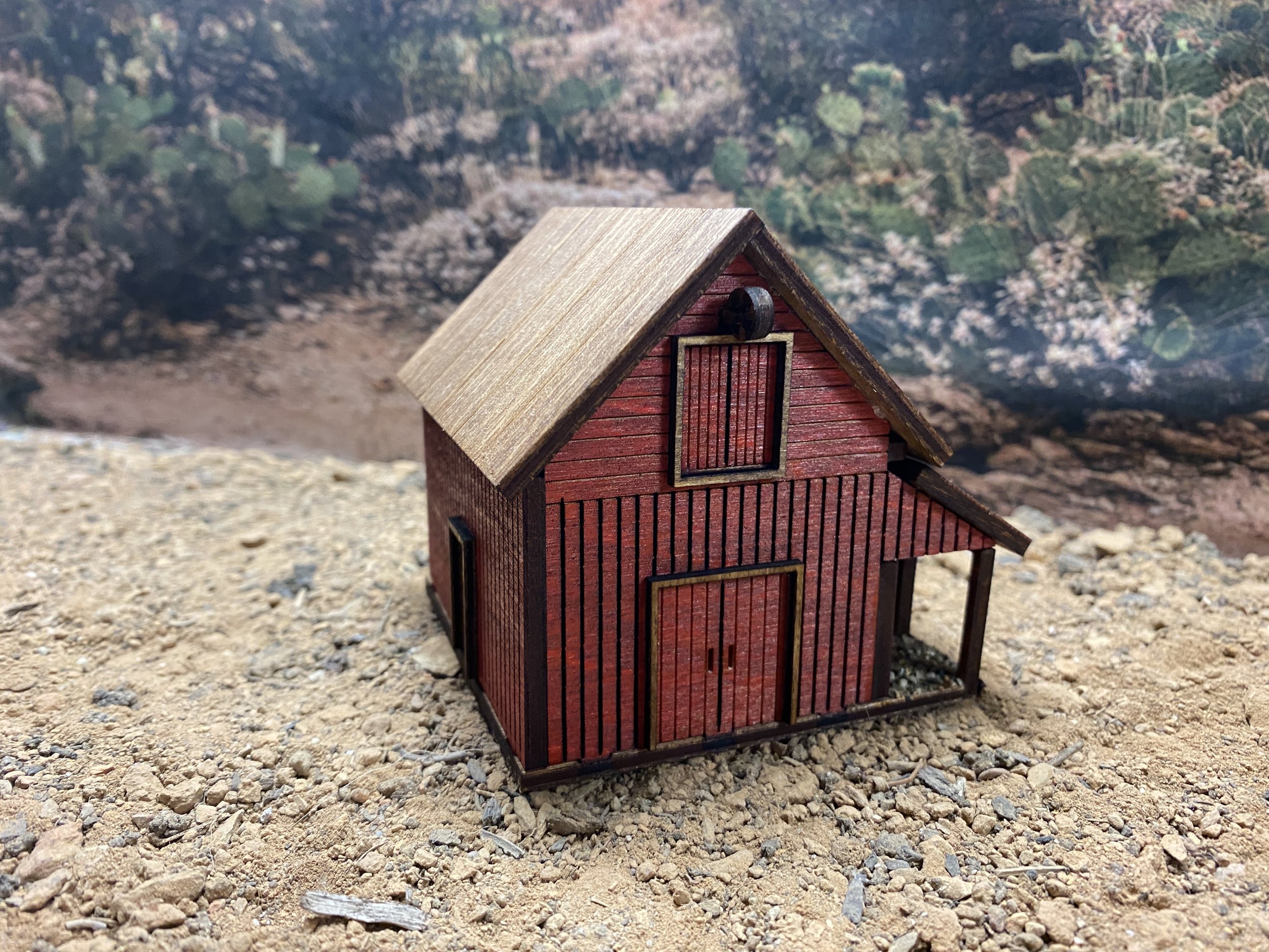 HO Scale Old West Red Prairie Barn