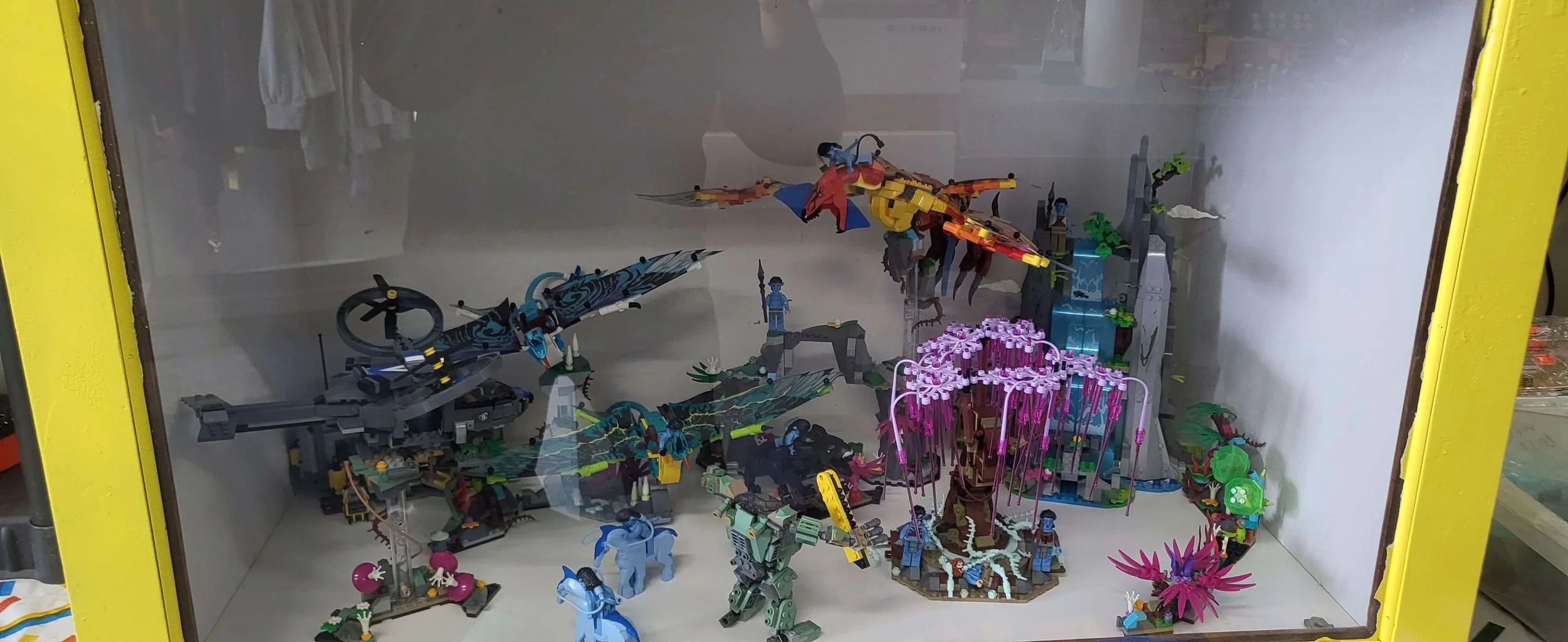 BuffaLUG Showcases LEGO Creativity with Debut Display Case! 20230227 125446