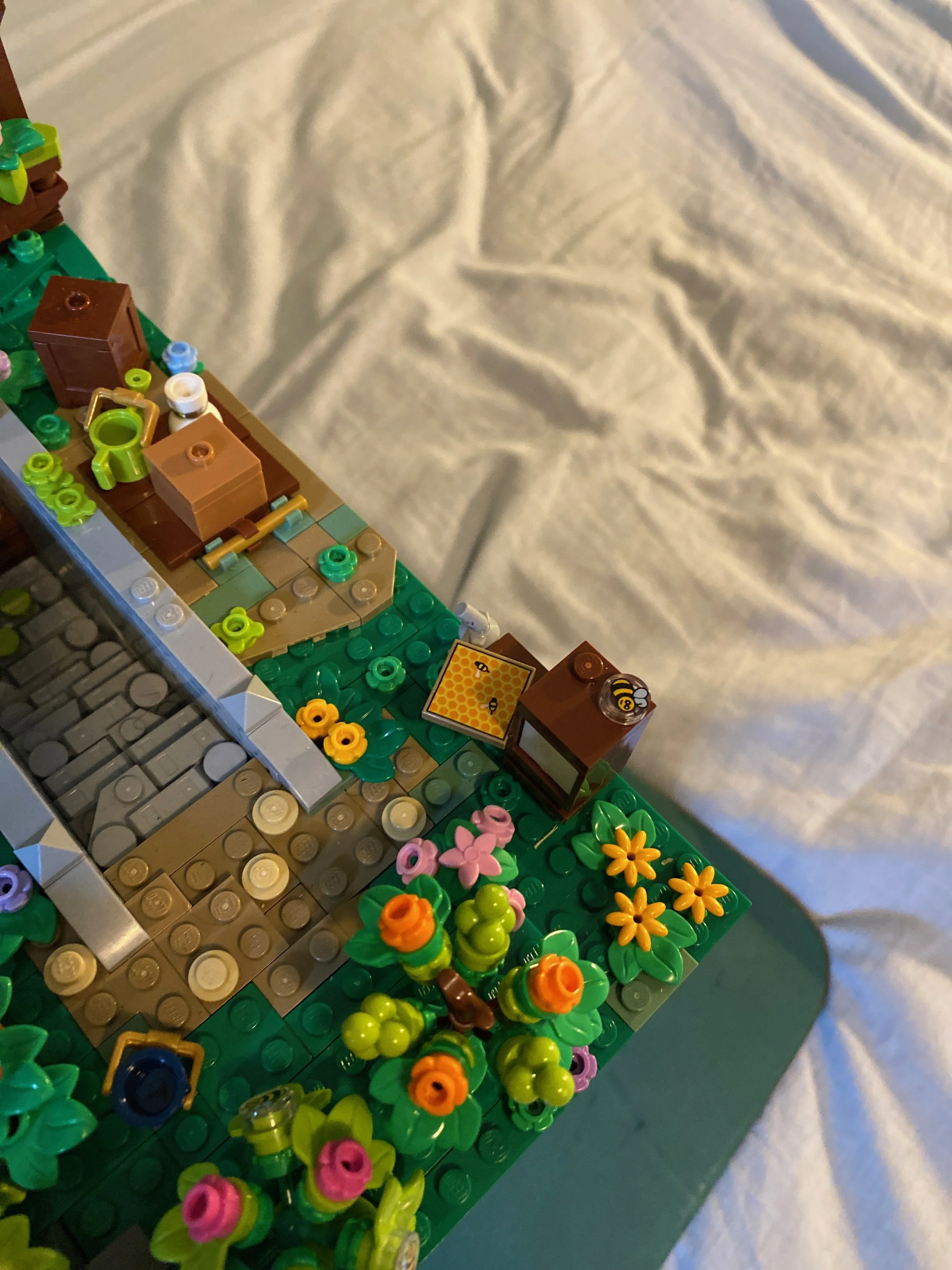MOC Spotlight: “Wizard’s Cottage” by Connor McGrath Beehive