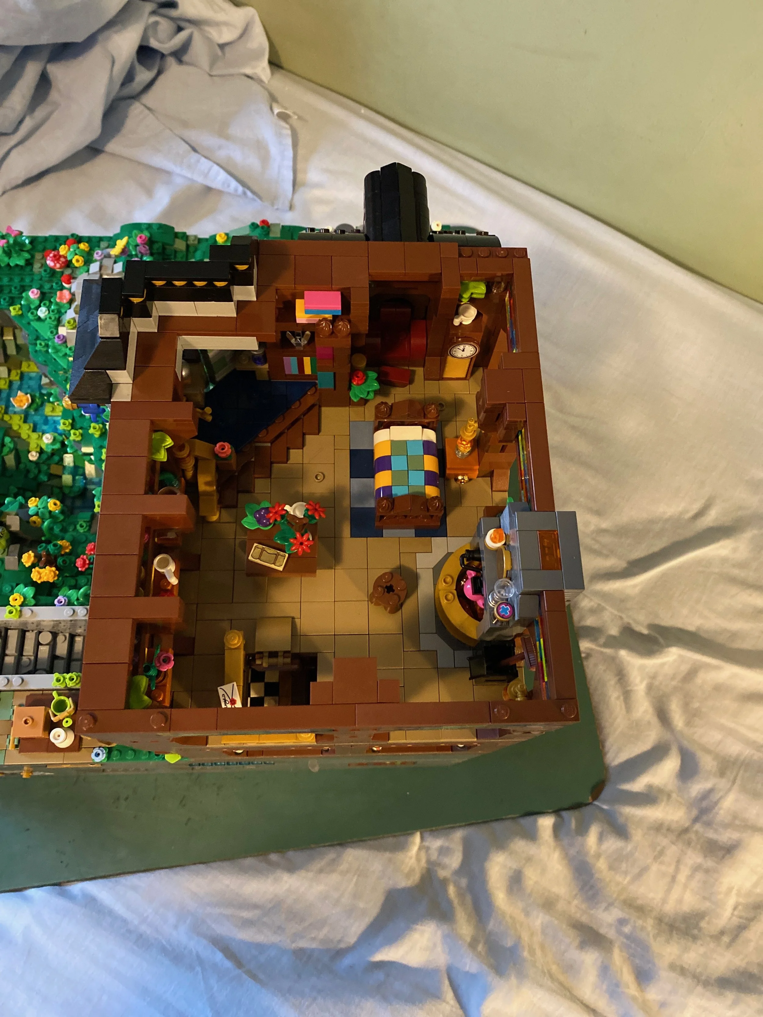 MOC Spotlight: “Wizard’s Cottage” by Connor McGrath Level2 2