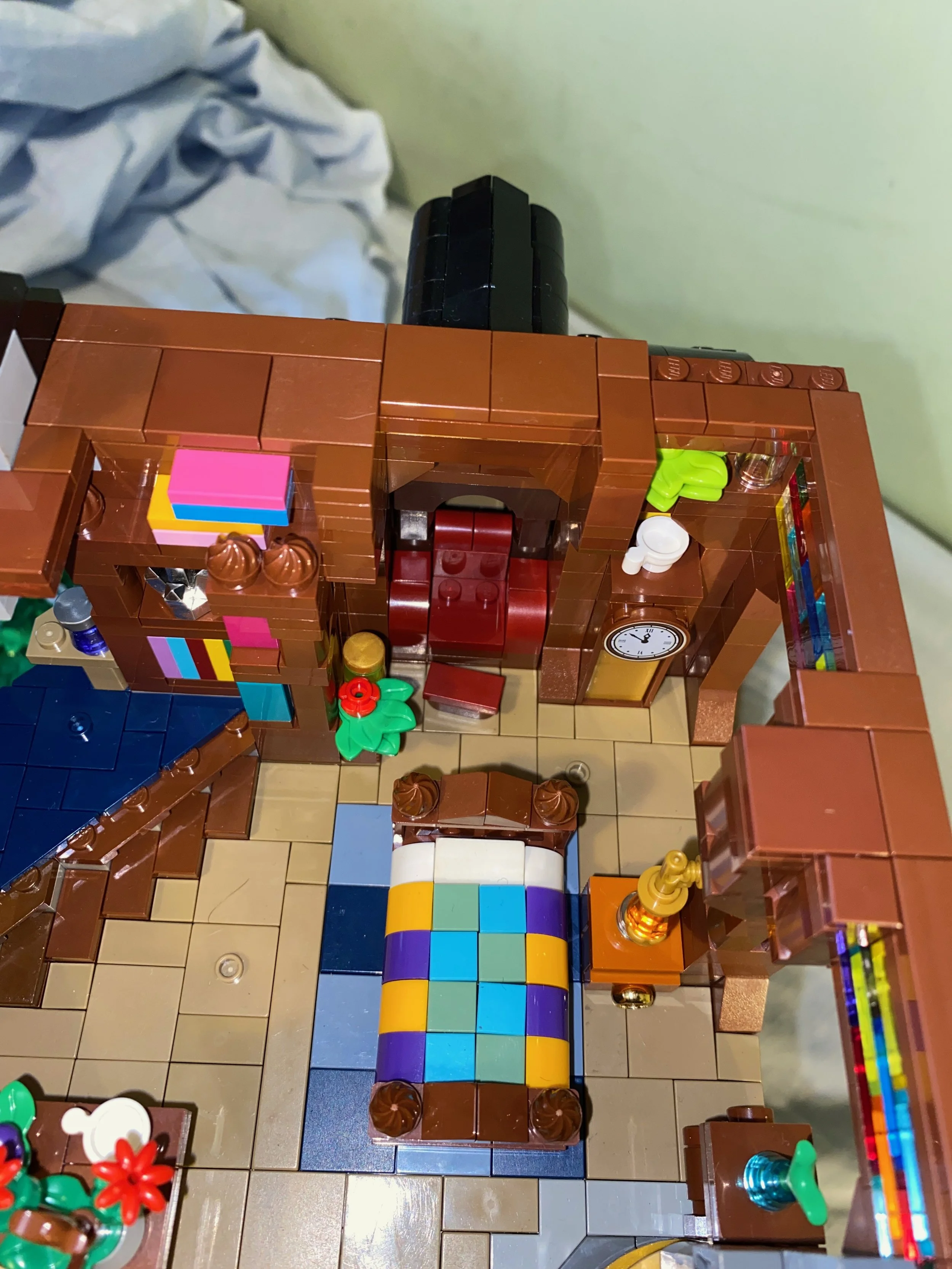MOC Spotlight: “Wizard’s Cottage” by Connor McGrath Level2 Chair 2