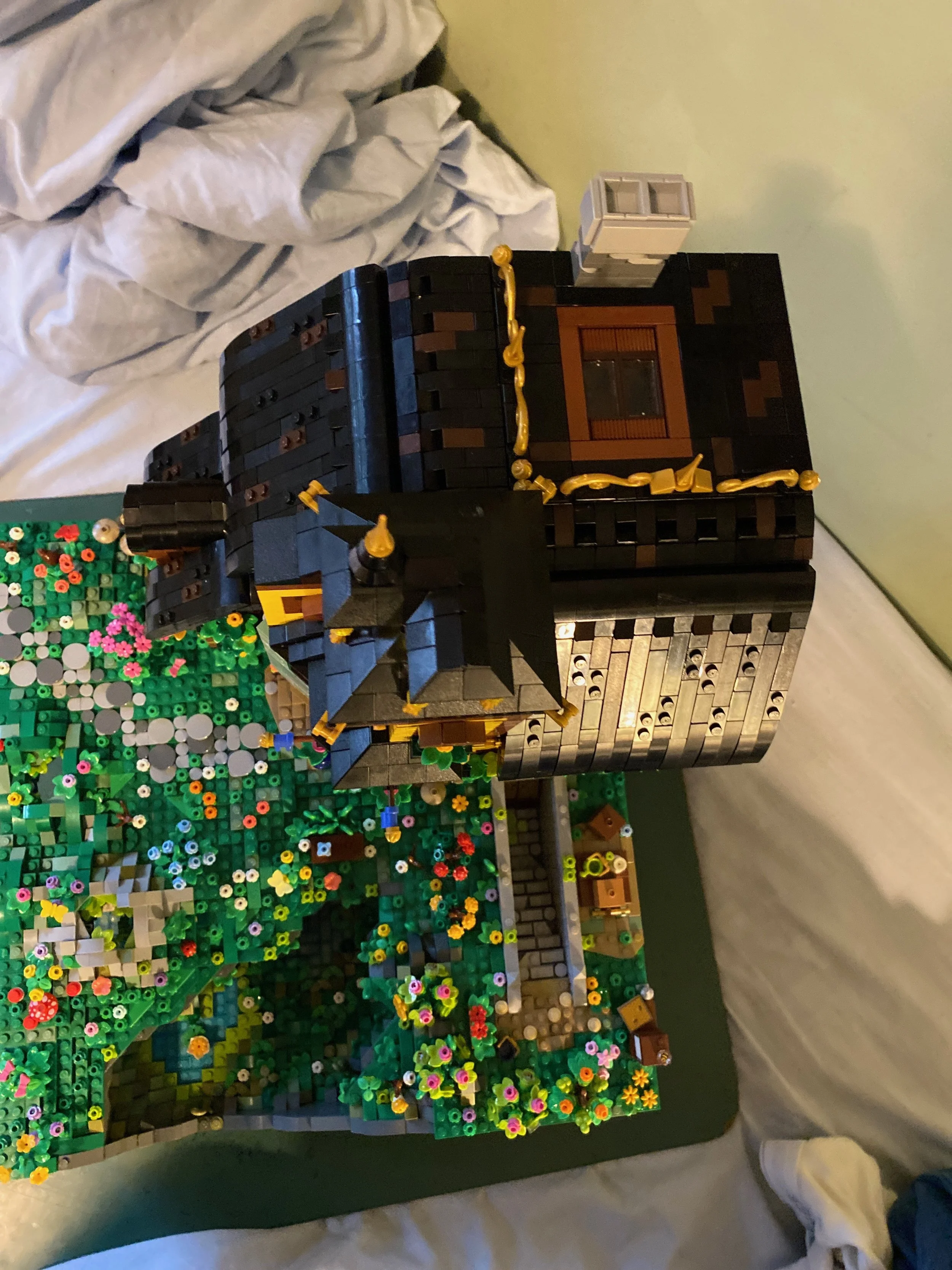 MOC Spotlight: “Wizard’s Cottage” by Connor McGrath Level3 Skylight