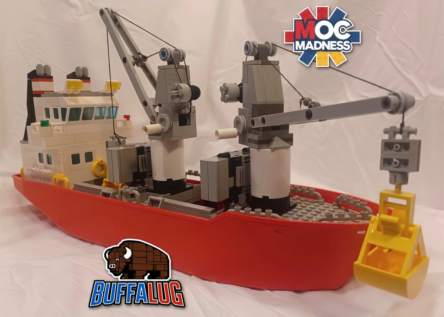 MOC Madness: A Month of Creativity Marcus%27s+Boat.001