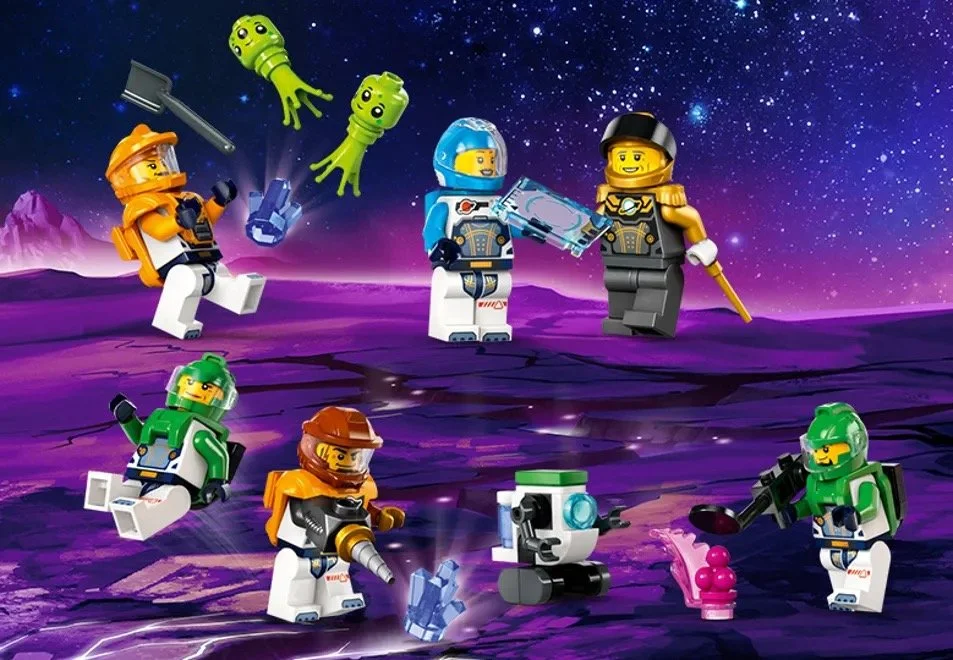Exploring the Cosmic Ensemble: A Comprehensive Exploration of LEGO City Space 2024 Minifigures and Their Intricate Design Narratives Image+8