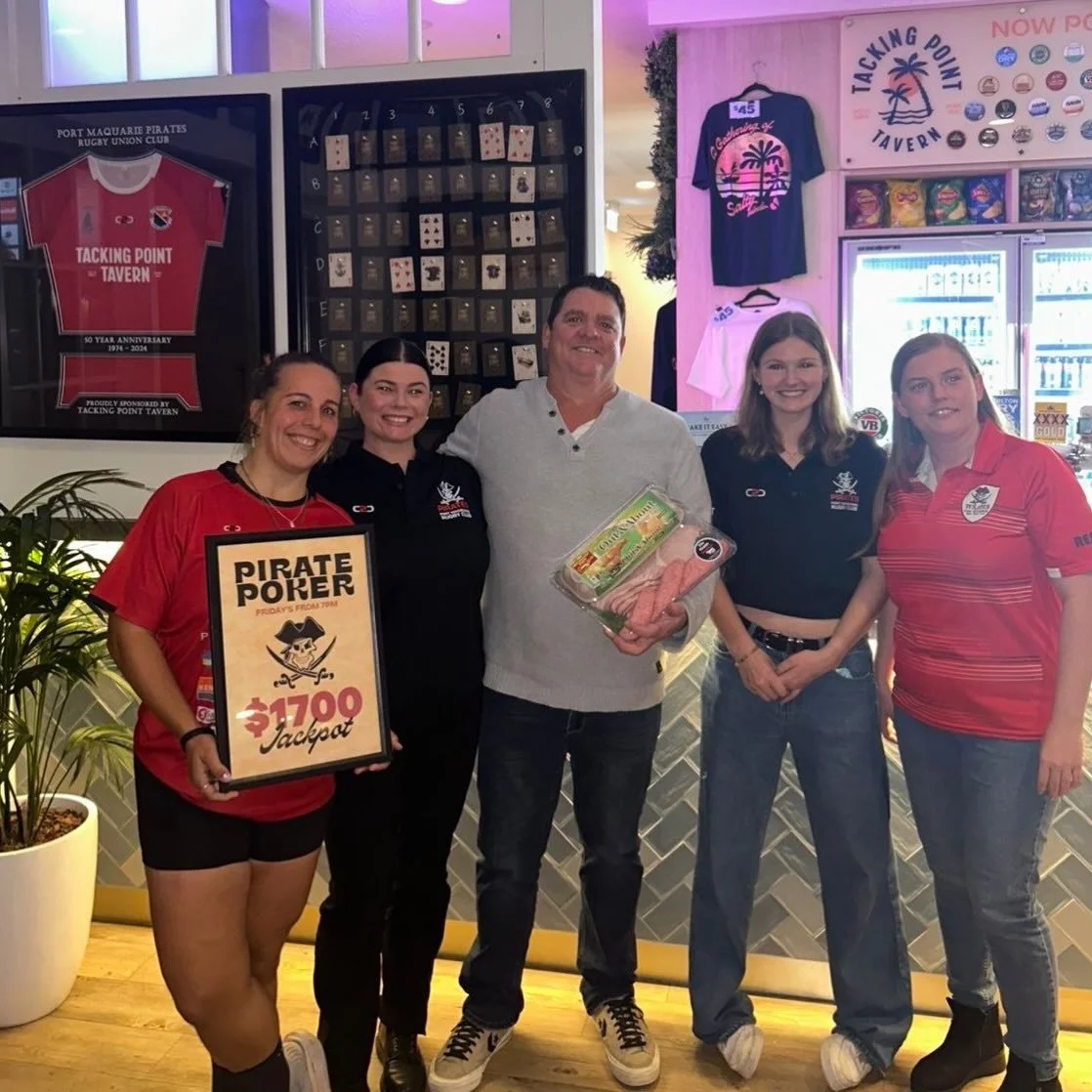 TPT RAFFLES 🃏 🍖 
Despite the weather there was a good crowd at TPT to try their luck with the raffles and support the Pirates. The Joker Poker did not go off tonight so will jackpot again next week!