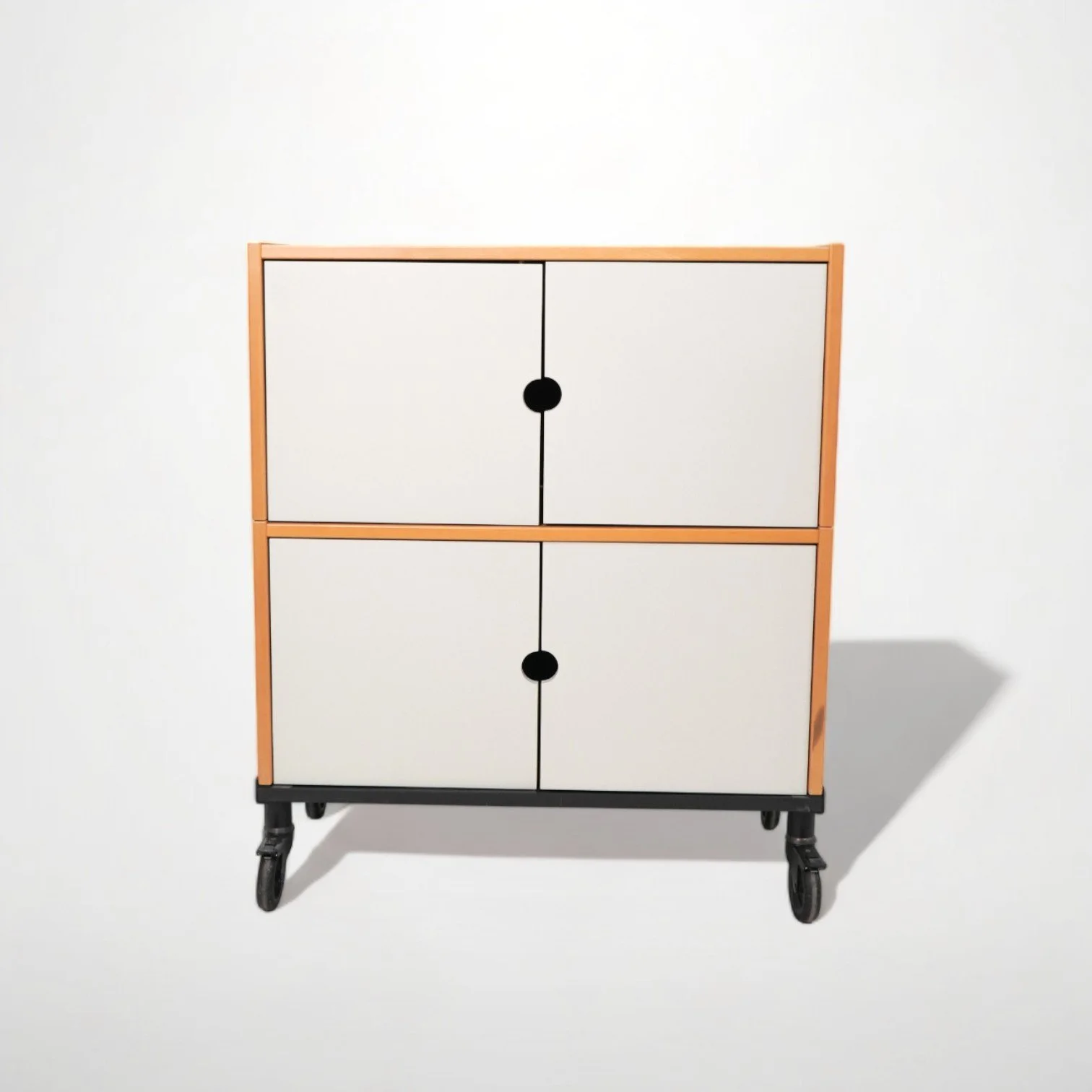 ikeakaappi_pyörillä3kpl03-Photoroom.jpg