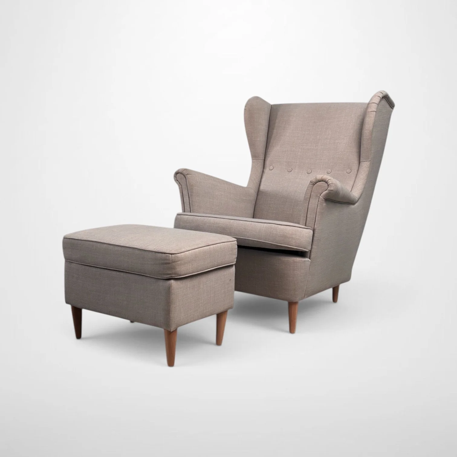 Nojatuoli ja rahi (Ikea)