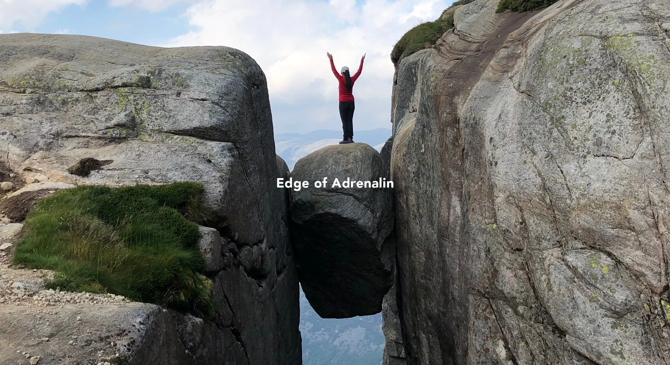 Kjeragbolten. Foto: Lysefjorden Adventure