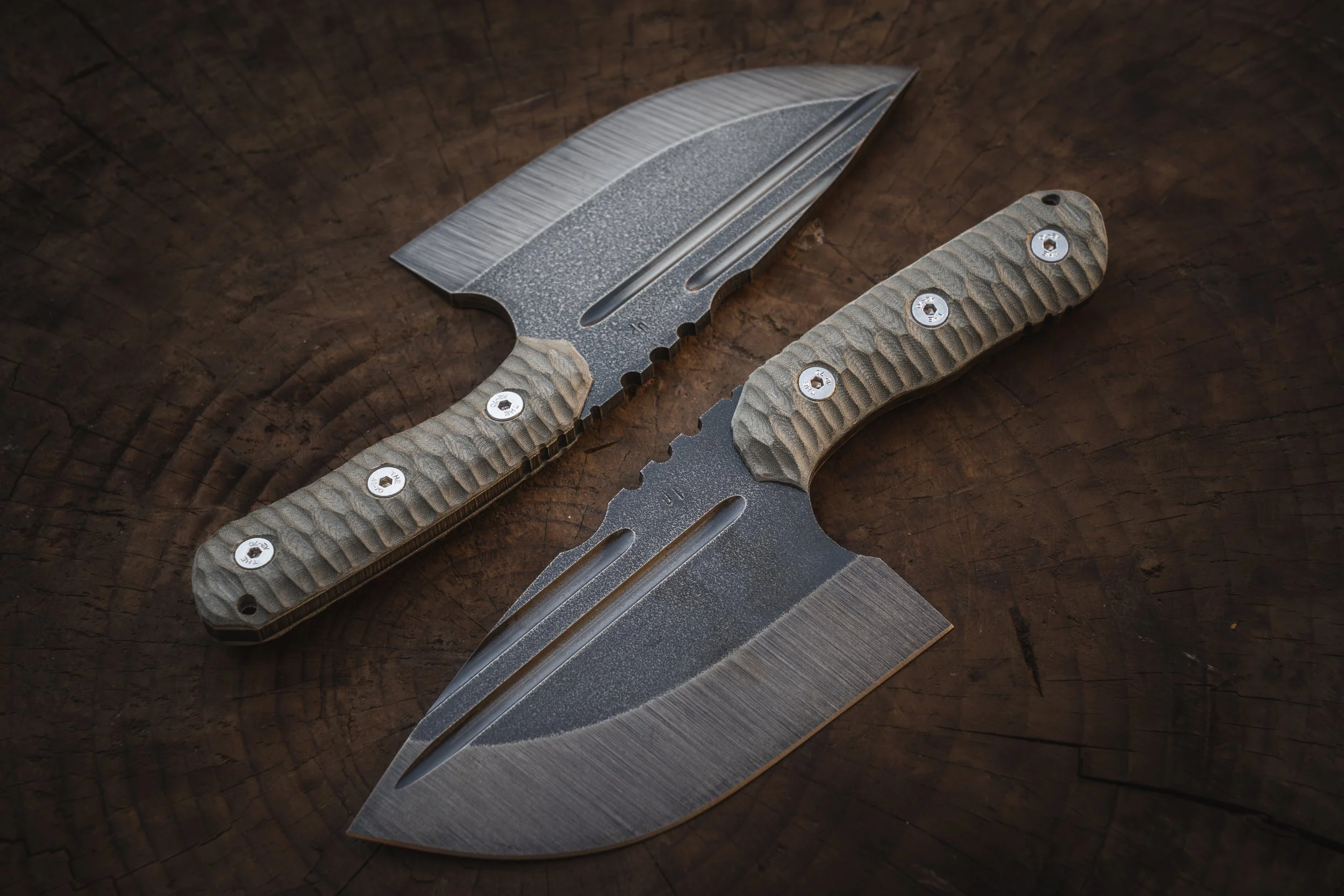 wandertactical-cinematic-knife-photography-alex-wander.jpg