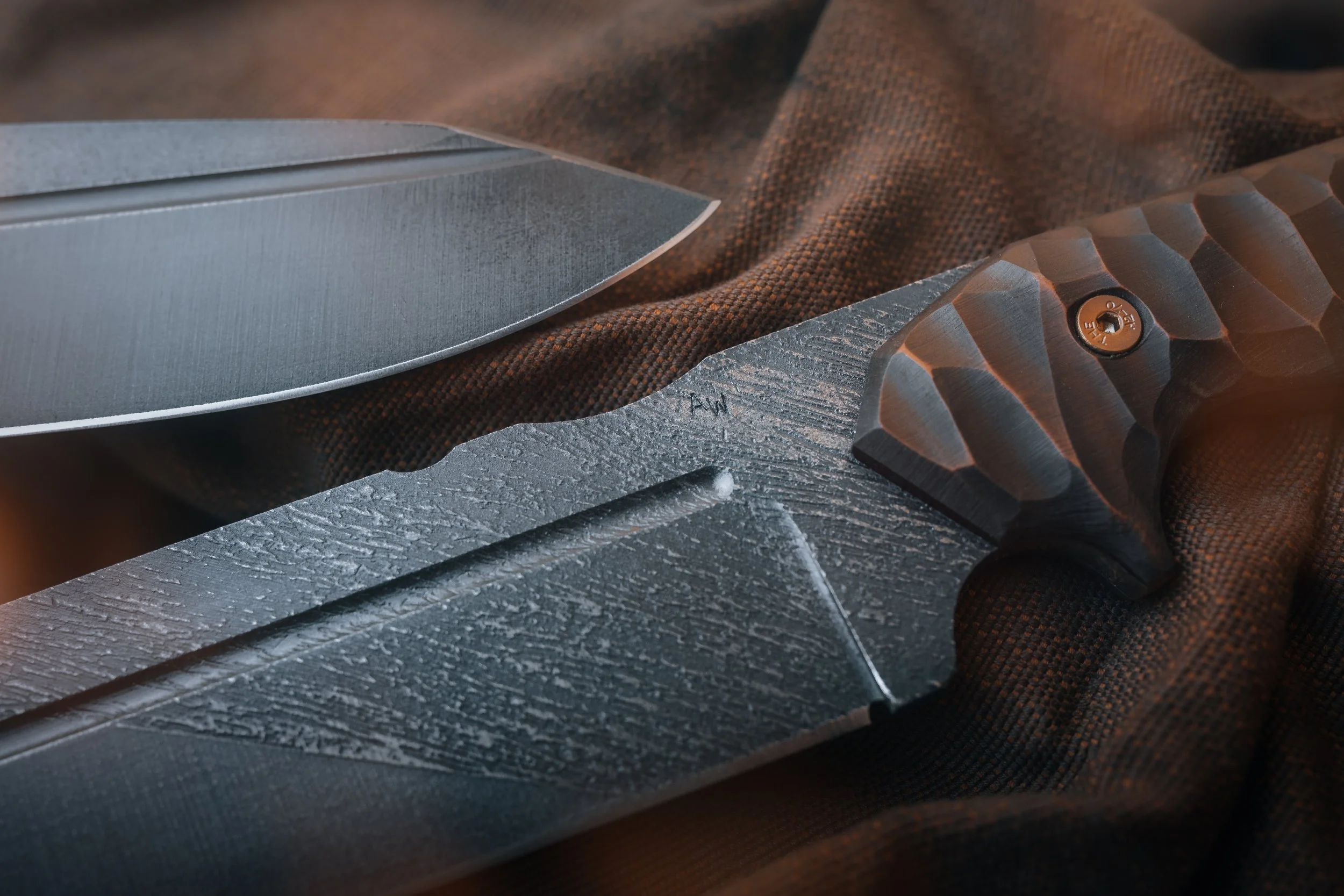 wandertactical-outdoor-survival-knife-photography-alex-wander.jpg