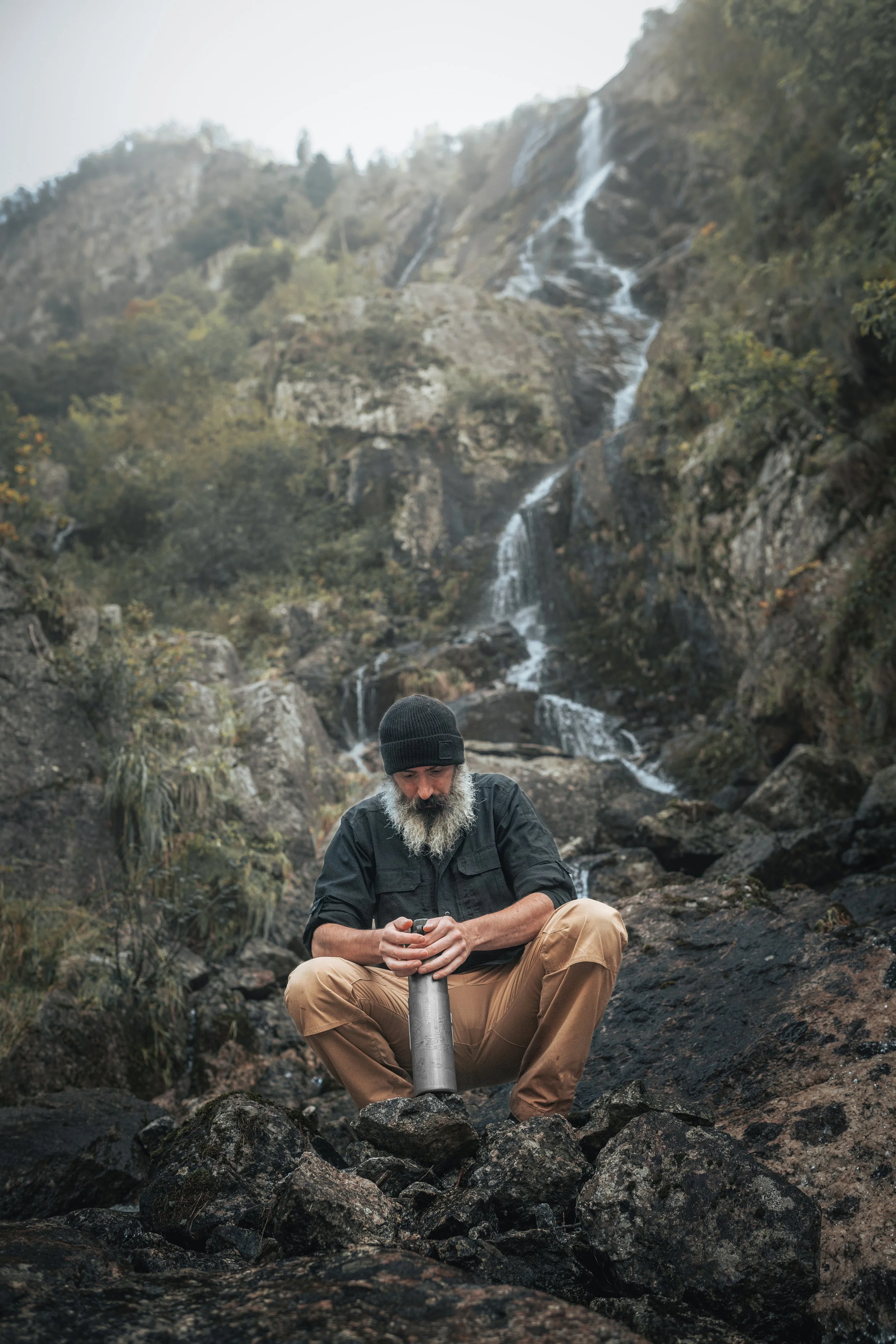 grayl-mod-water-filter-product-photography-outdoor-lifestyle-alex-wander.jpg