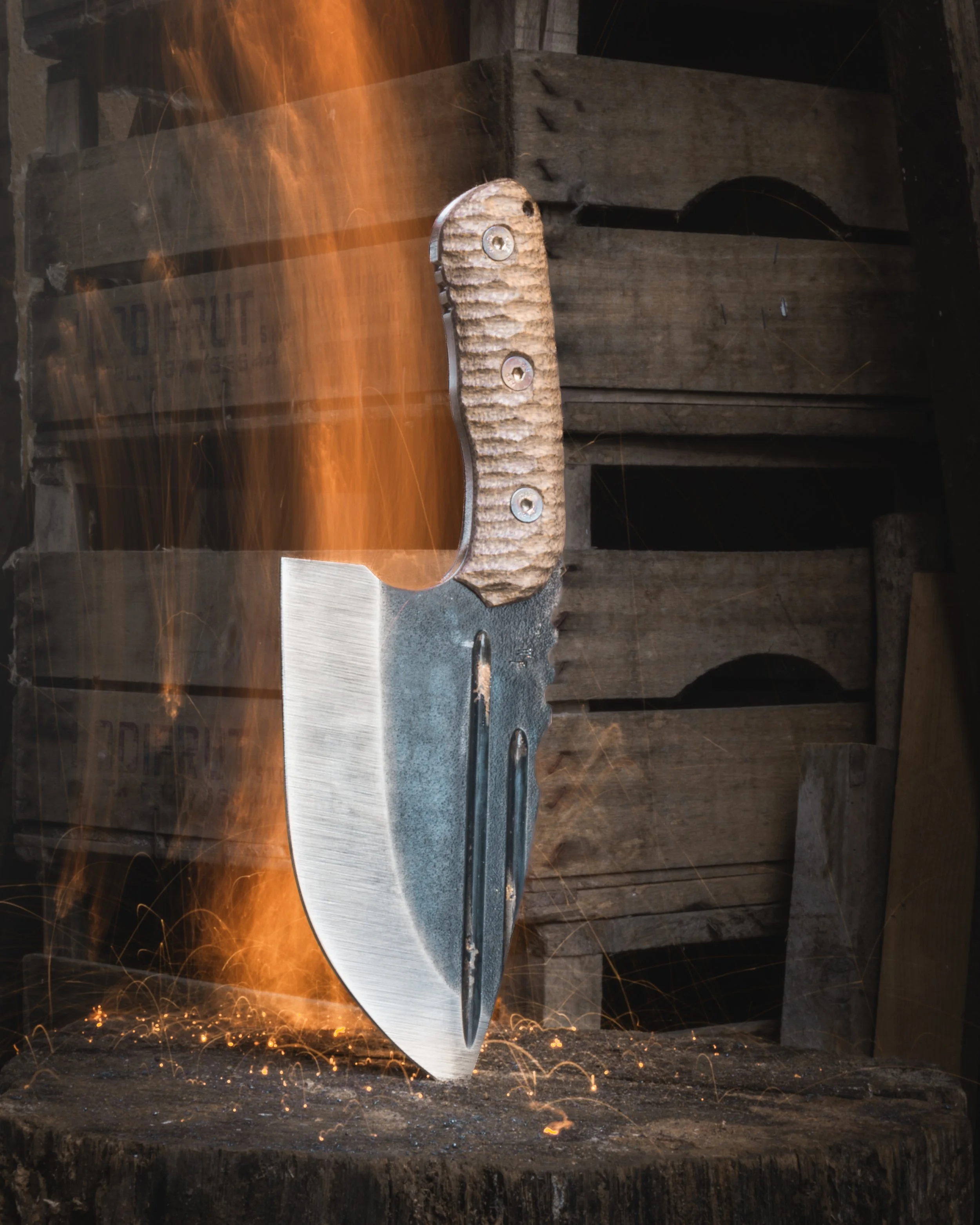 wandertactical-cinematic-knife-photography-alex-wander.jpg