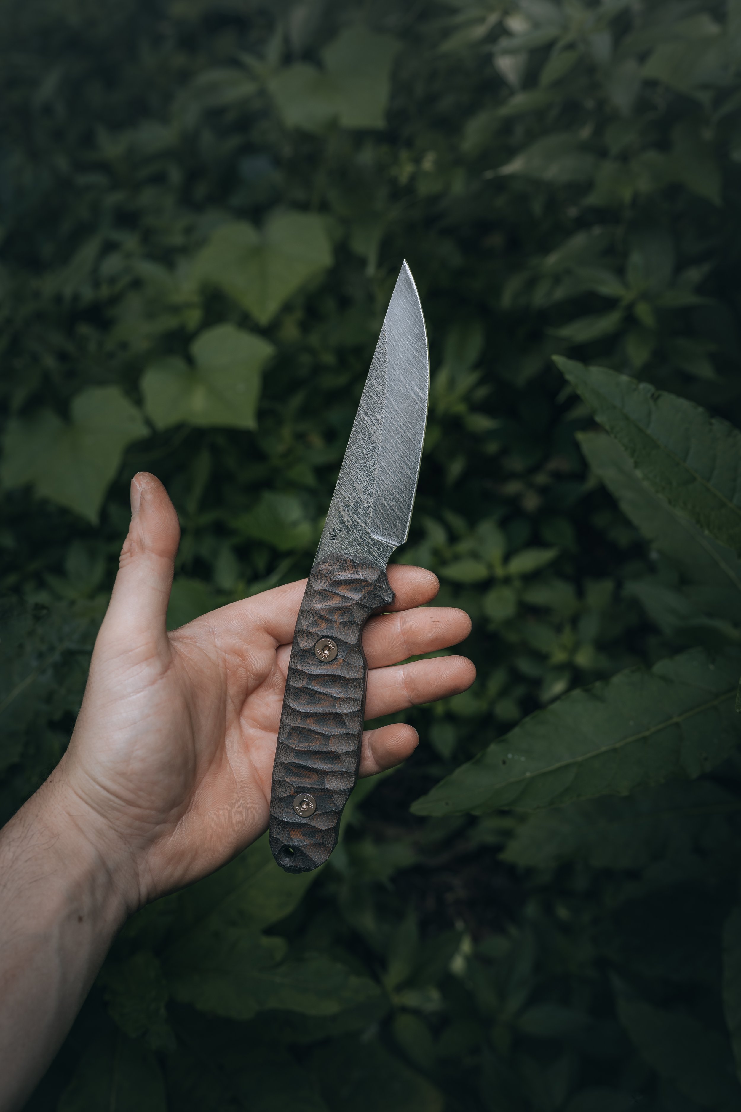 wandertactical-outdoor-survival-knife-photography-alex-wander.jpg