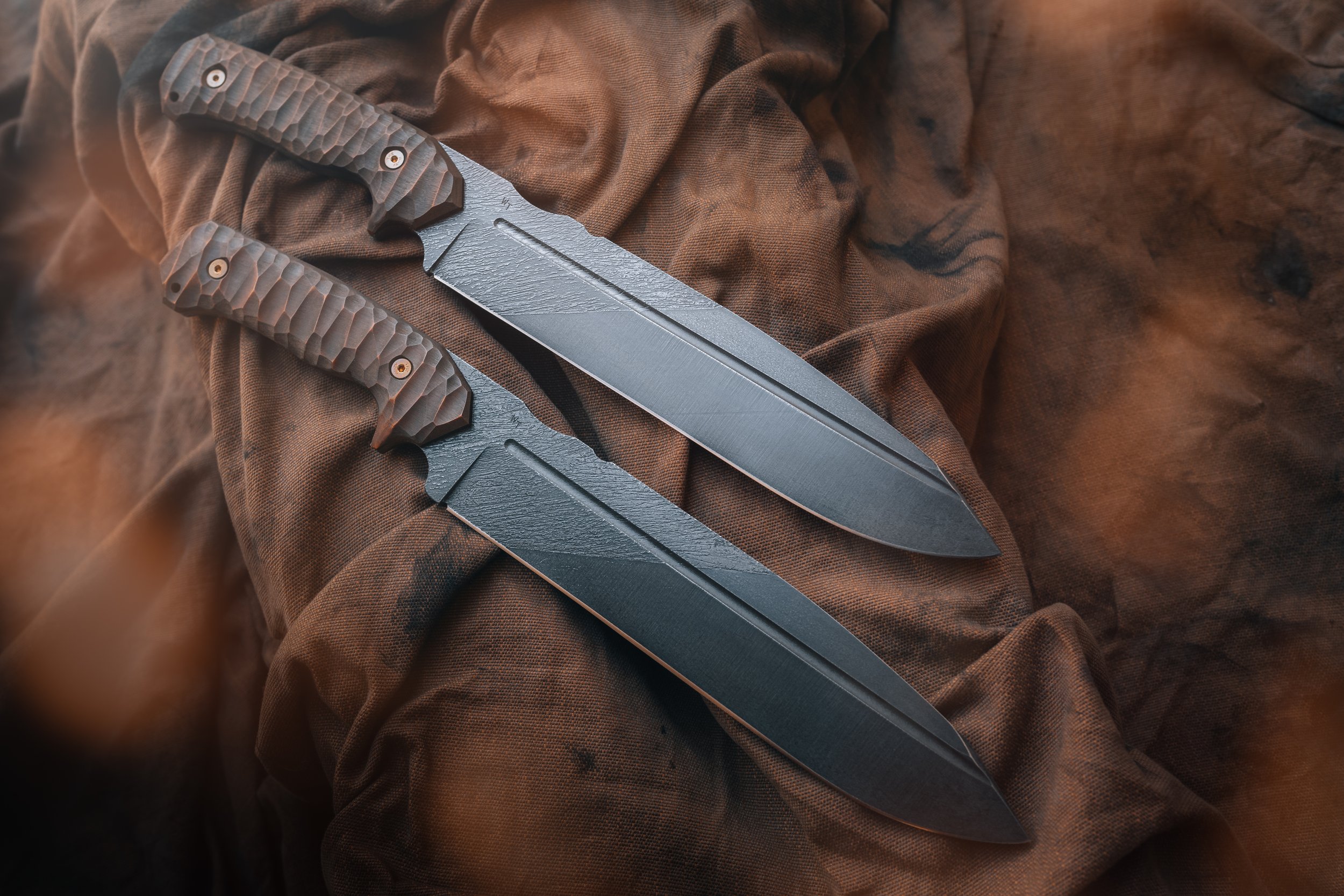wandertactical-outdoor-survival-knife-photography-alex-wander.jpg