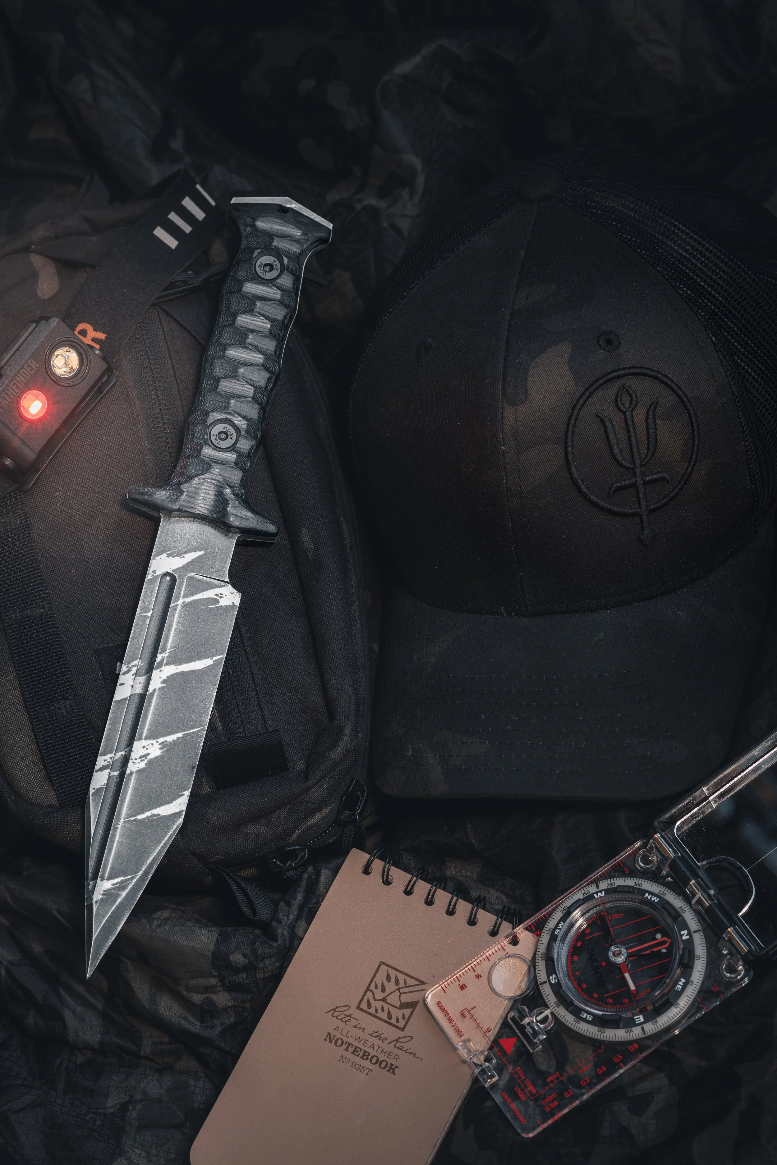 wandertactical-cinematic-knife-photography-alex-wander.jpg