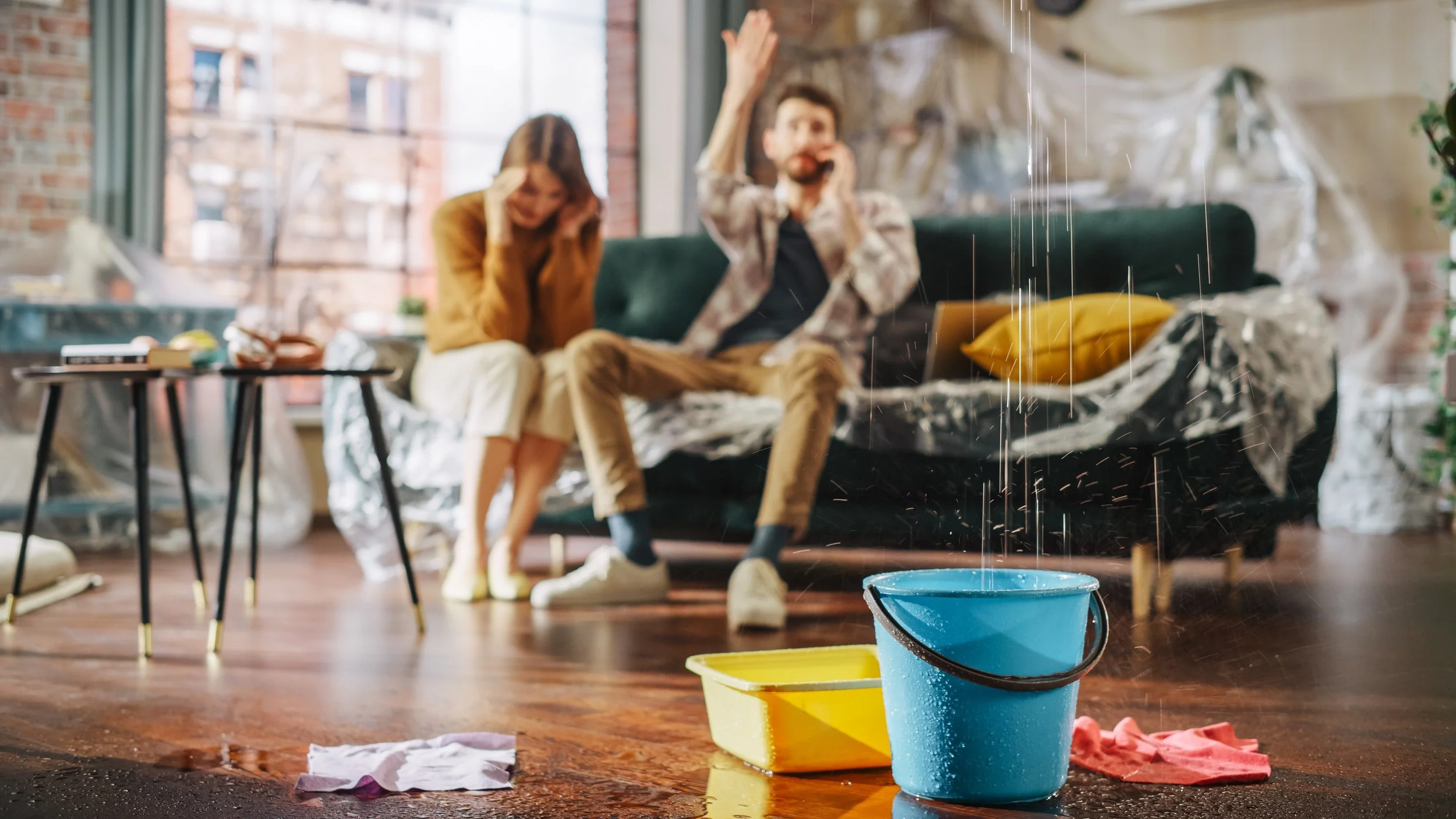 WATER LEAKING shutterstock_2229853869.jpg