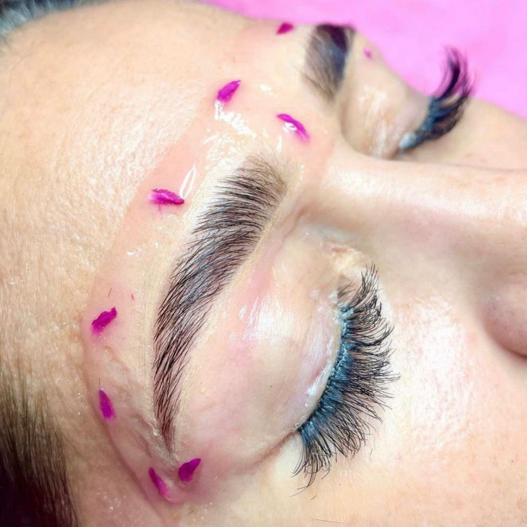 Brow+Lamination+&+Henna+Training+(4).png