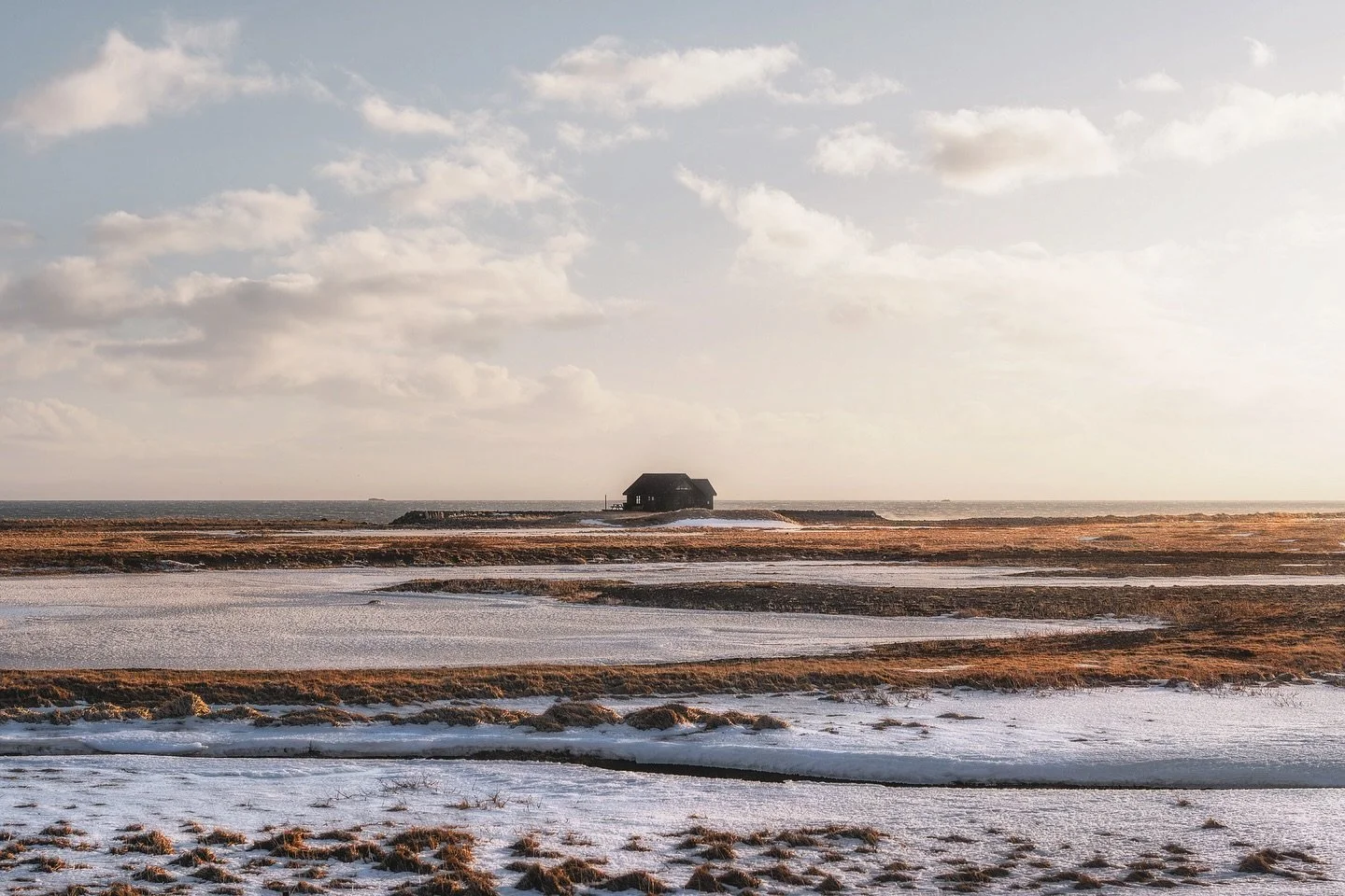 A little black house, all on its own on the south coast of Snaefellsnes at sunset ð  ð
 
.
#landscapephotography #iceland #igersiceland #moods_in_frame #artofvisuals