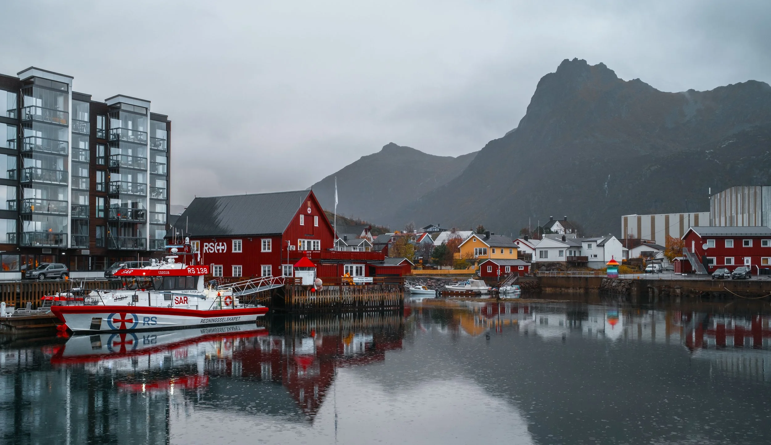 NORWAY-Svolvaer-Fuji-2.jpg