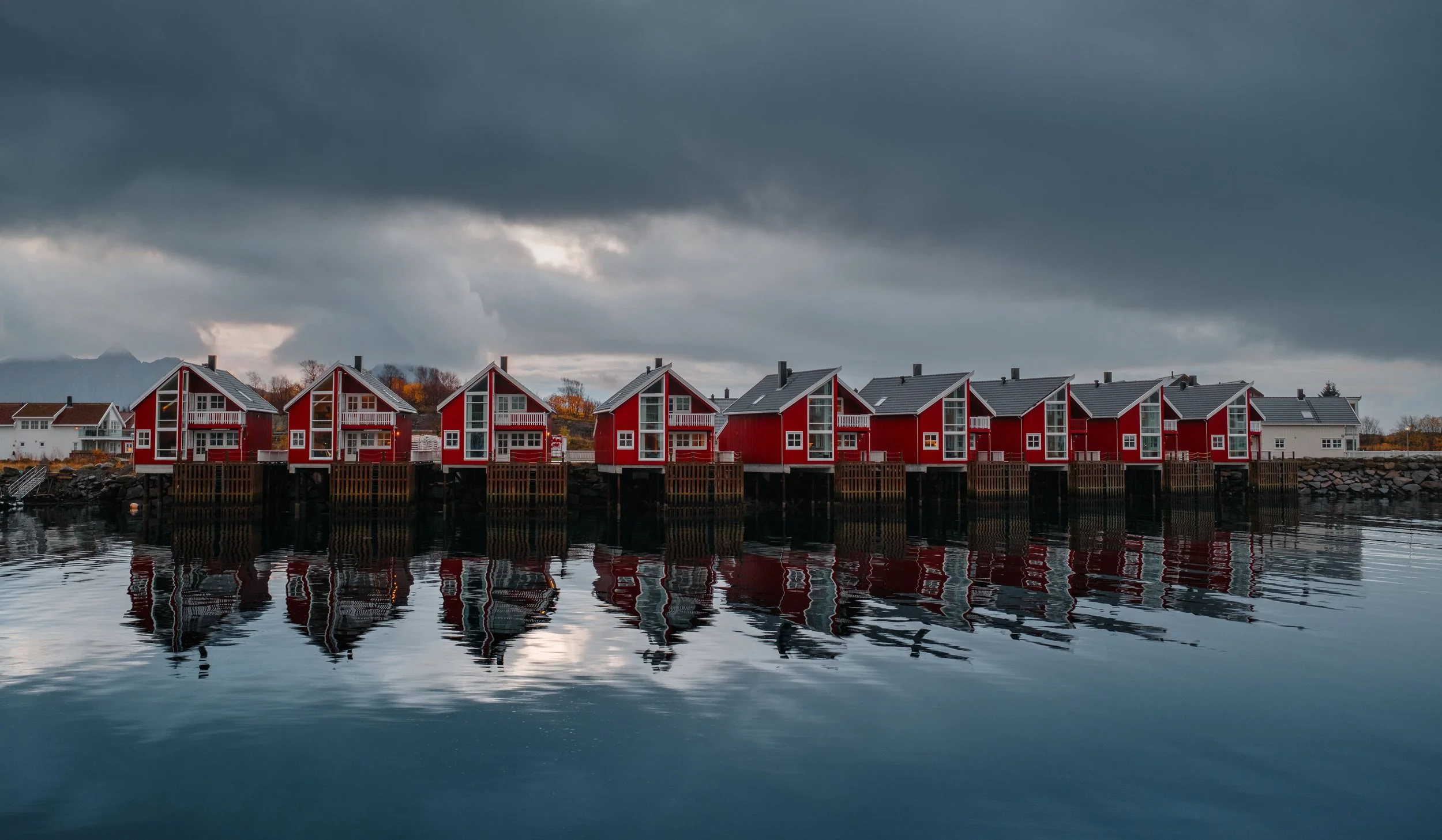 NORWAY-Svolvaer-Fuji-3.jpg