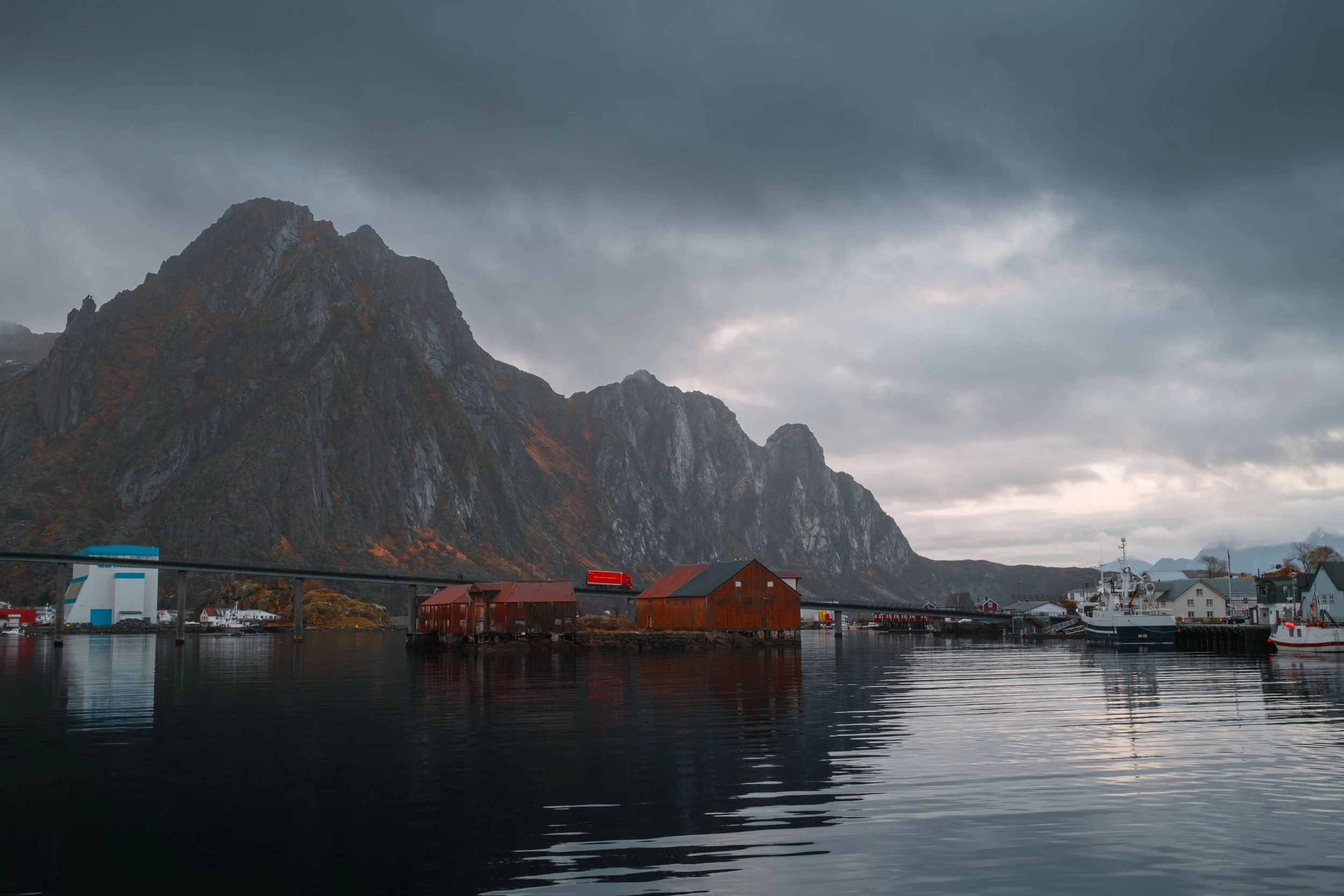 NORWAY-Svolvaer-Fuji-4.jpg