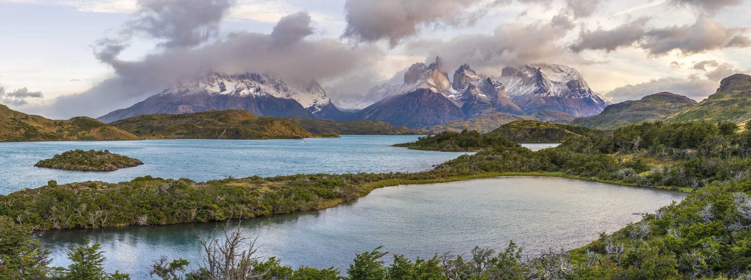 PATAGONIA-TorresDelPaine-Sunrise2-_DSC1169-Pano-23percent_result.jpg