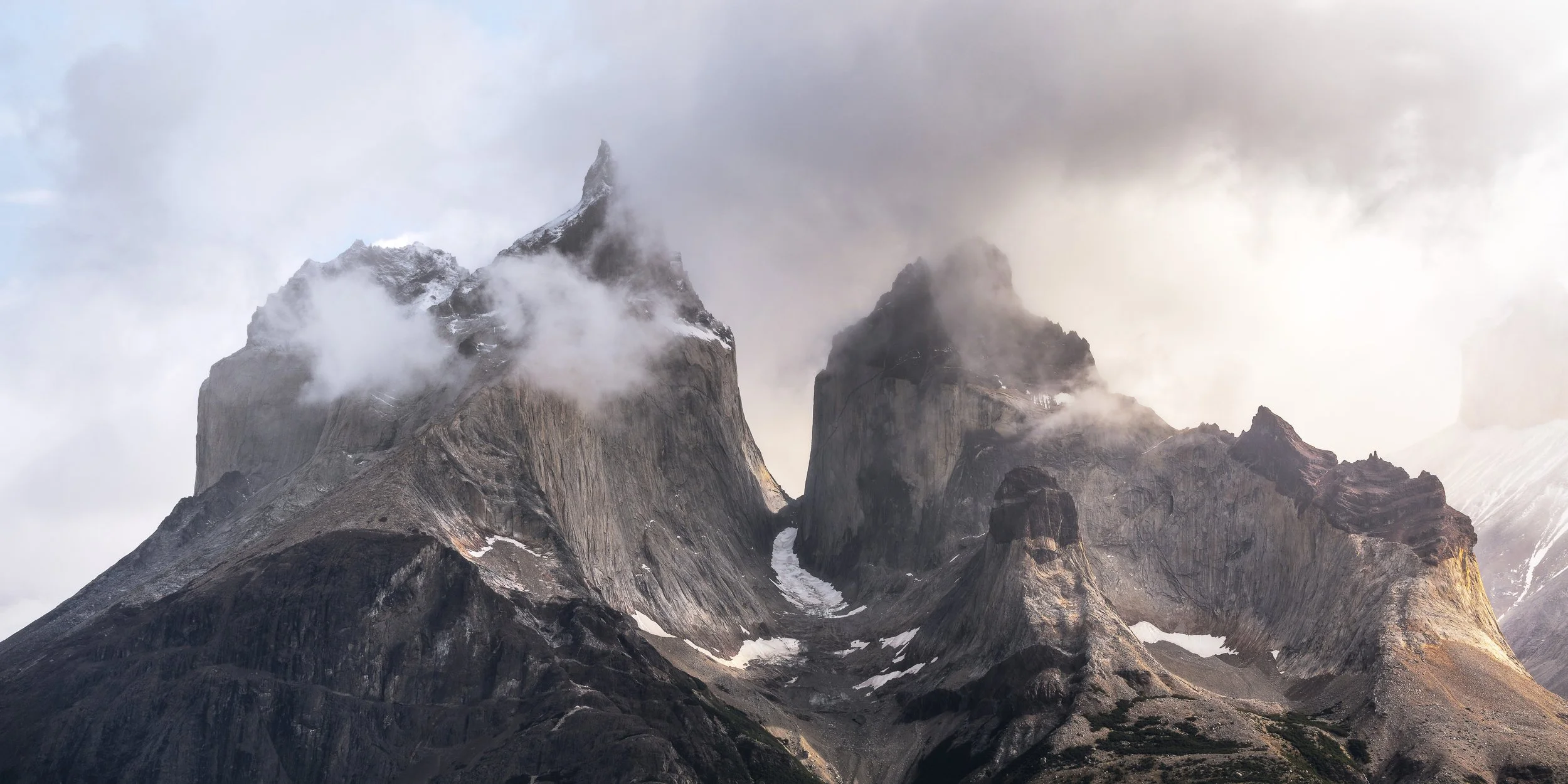 Patagonia-TorresDelPaine-Sunrise1-PeakMoodyZoom1_result.jpg