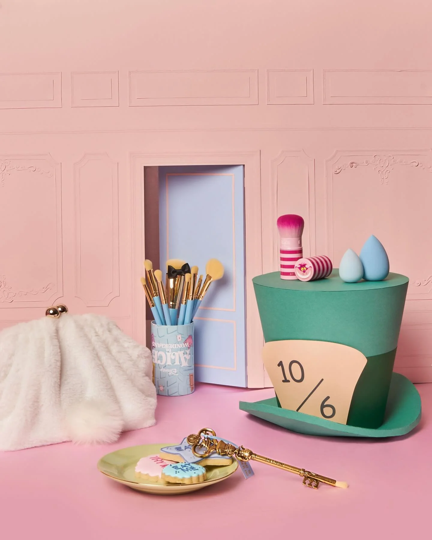 | ALICE 

Throwback to an oldie, making miniature rooms and the Mad Hatter&rsquo;s tea party 🐭🎩🫖

With the best @spectrumcollections 📸 

#paperinstallation #paperartist #setdesign #installations #windowdisplay #papersculptures #retaildesign #even