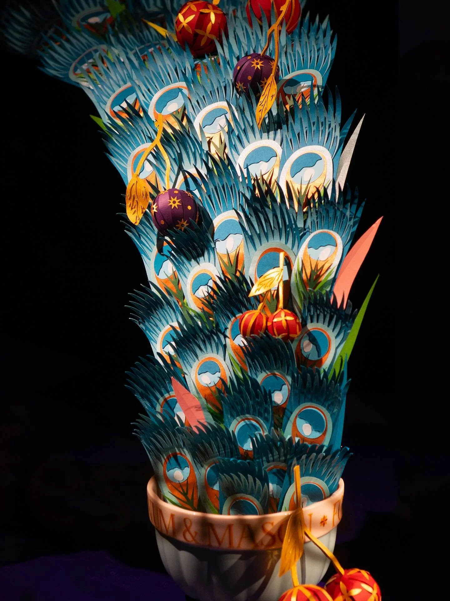 PUDDING | 

For Christmas we had the very exciting job of bringing the brand new Queen Victoria Christmas Pudding to life in the window @fortnums 🦚

With a pudding as decadent as this, the window needed to feel just as rich and theatrical! 

Who spo