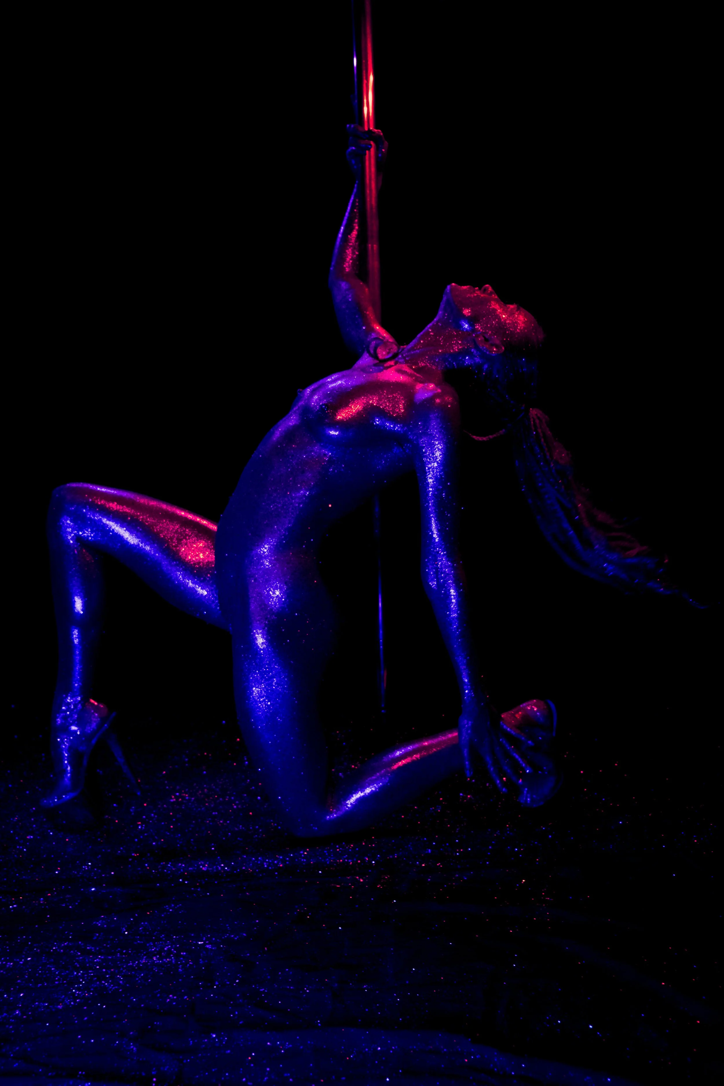 250808_LinneaGlitterPole-082.jpg